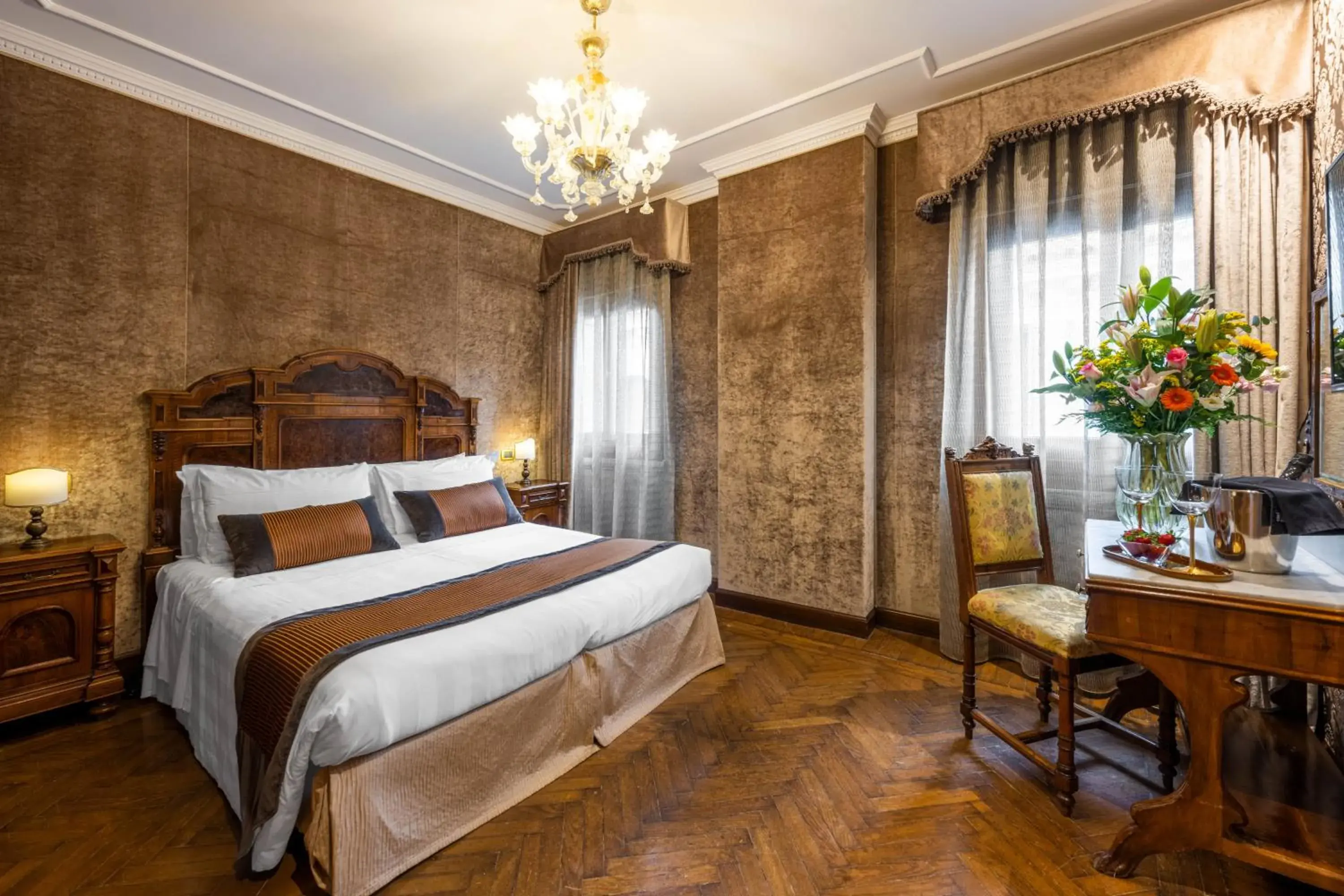Superior Double or Twin Room in Palazzo Bembo - Exclusive Accommodation Superior Double or Twin Room in Palazzo Bembo - Exclusive Accommodation