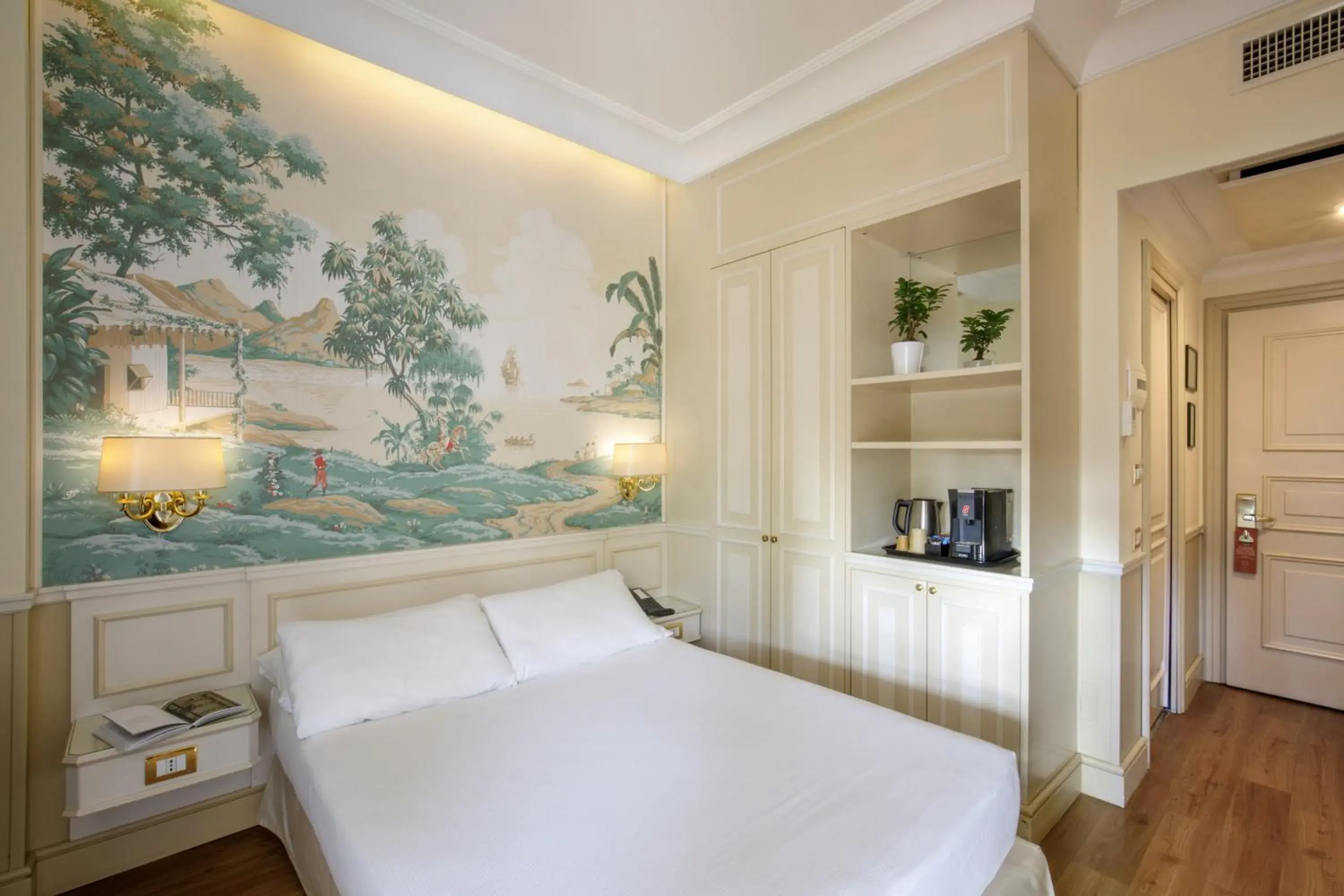 Standard Double Room in Donna Laura Palace by OMNIA hotels Standard Double Room in Donna Laura Palace by OMNIA hotels