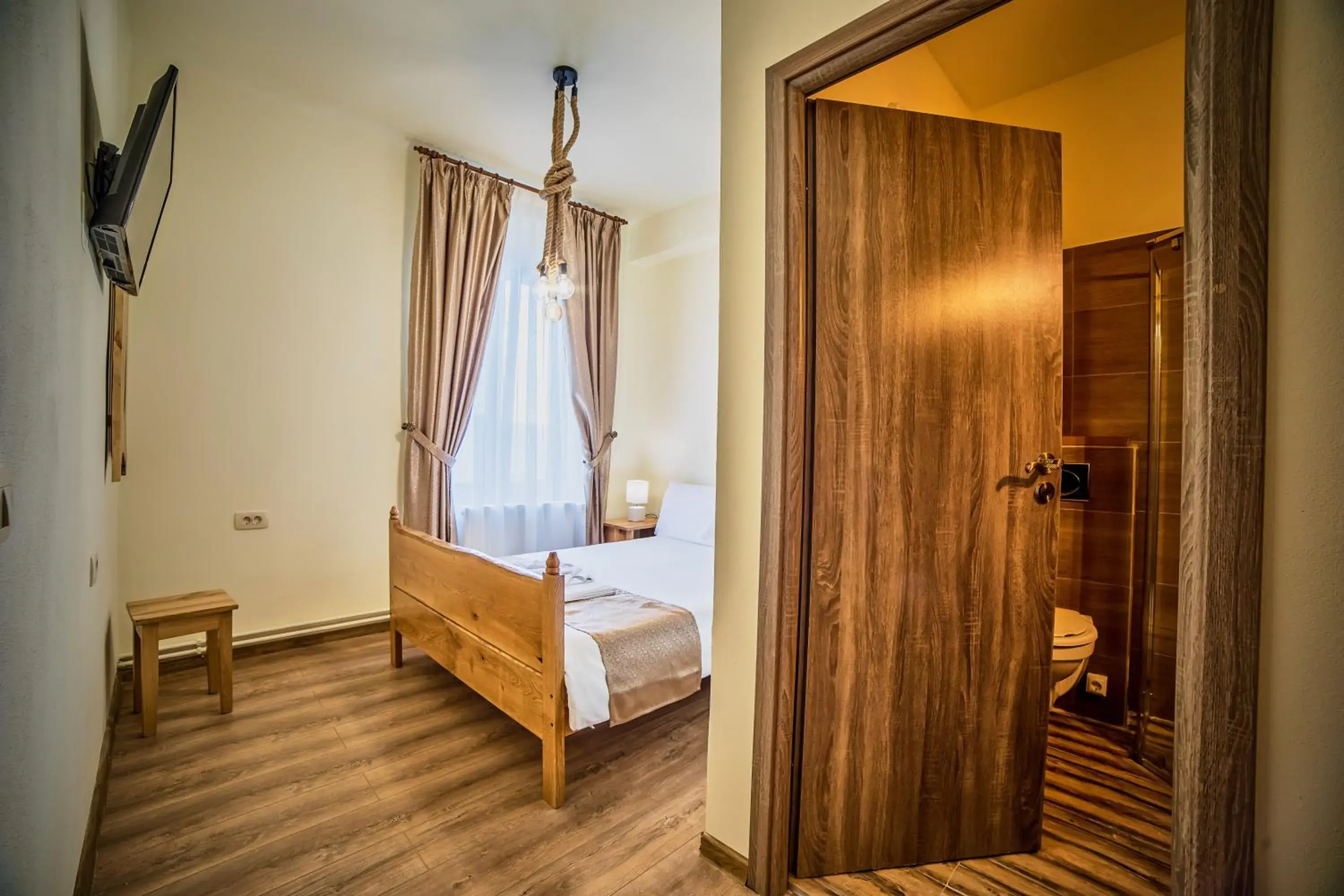 Economy Double Room - single occupancy in La Maisonnette Economy Double Room - single occupancy in La Maisonnette