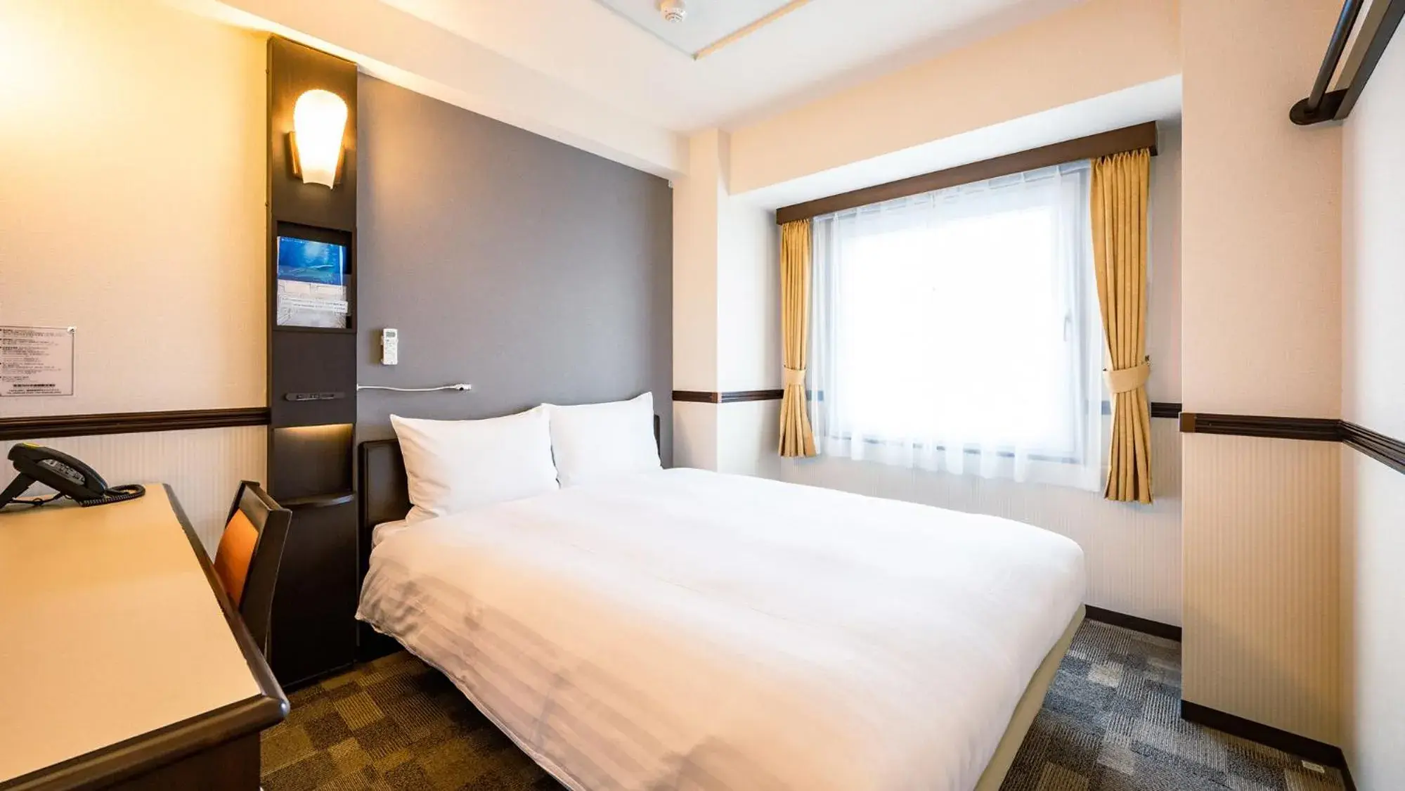 Double Room - single occupancy - Non-Smoking in Toyoko Inn Hikone eki Higashi guchi Double Room - single occupancy - Non-Smoking in Toyoko Inn Hikone eki Higashi guchi