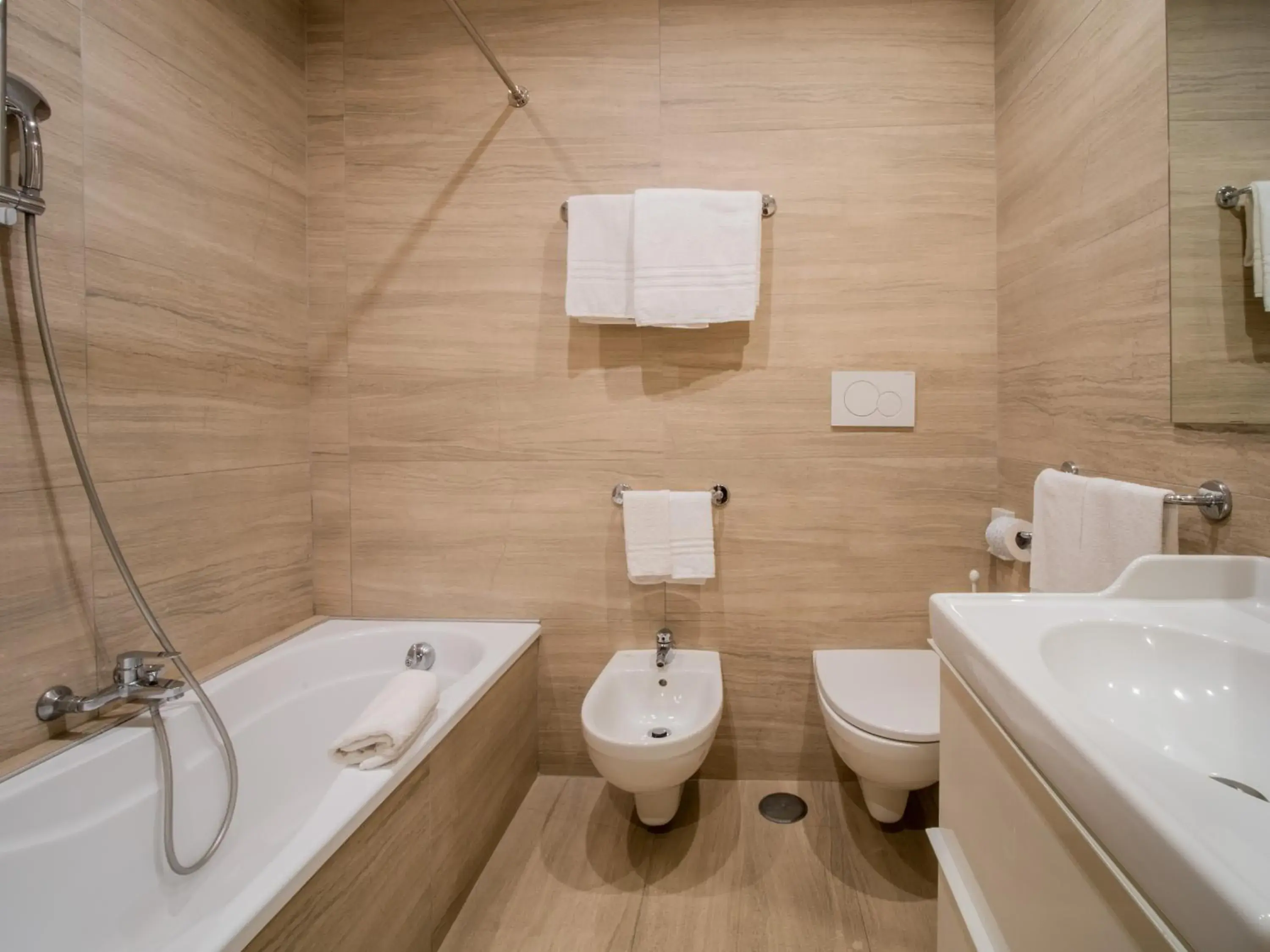 Triple Room in Hotel Central Wellness Triple Room in Hotel Central Wellness