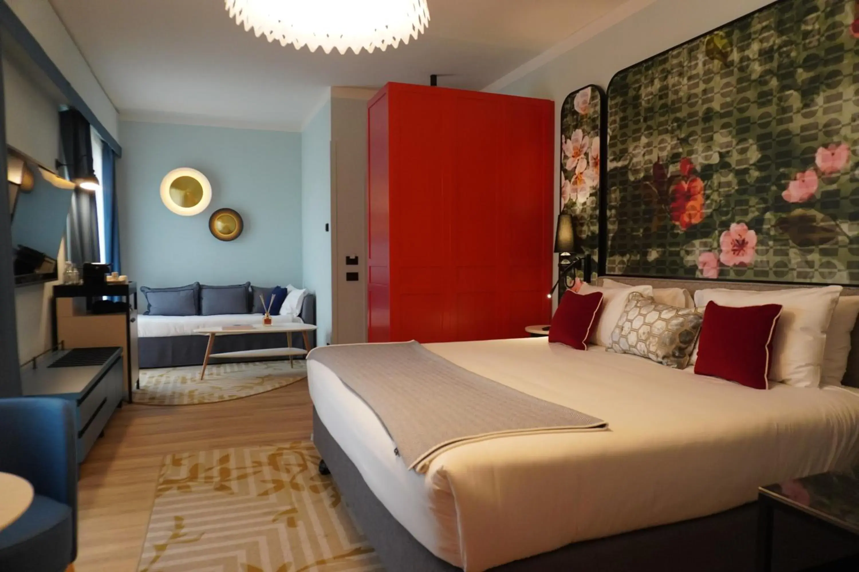 King Suite with Sofa Bed in Hotel Indigo Florence by IHG King Suite with Sofa Bed in Hotel Indigo Florence by IHG