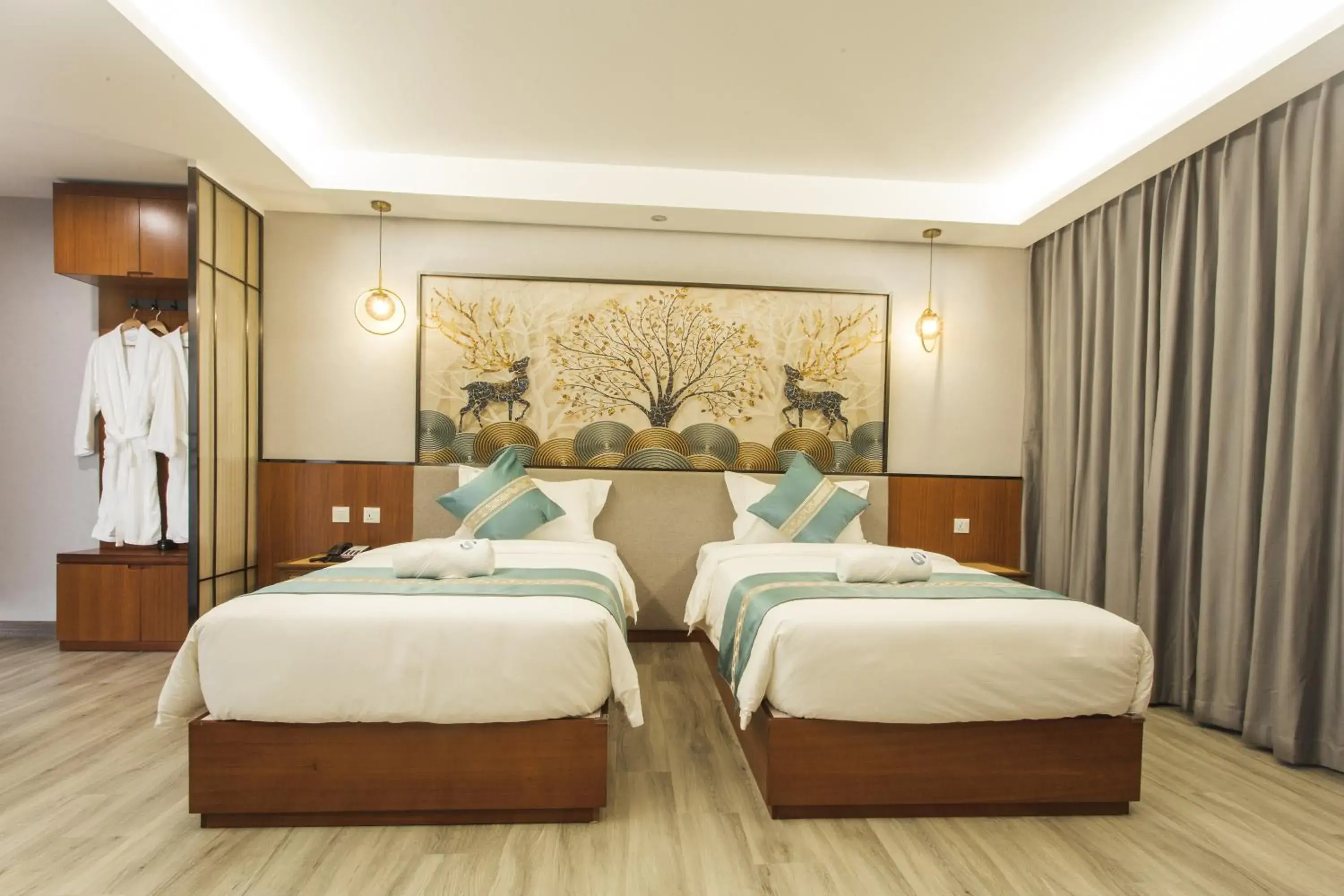 Deluxe Room with Bathtub in Thapae Twins Hotel Deluxe Room with Bathtub in Thapae Twins Hotel