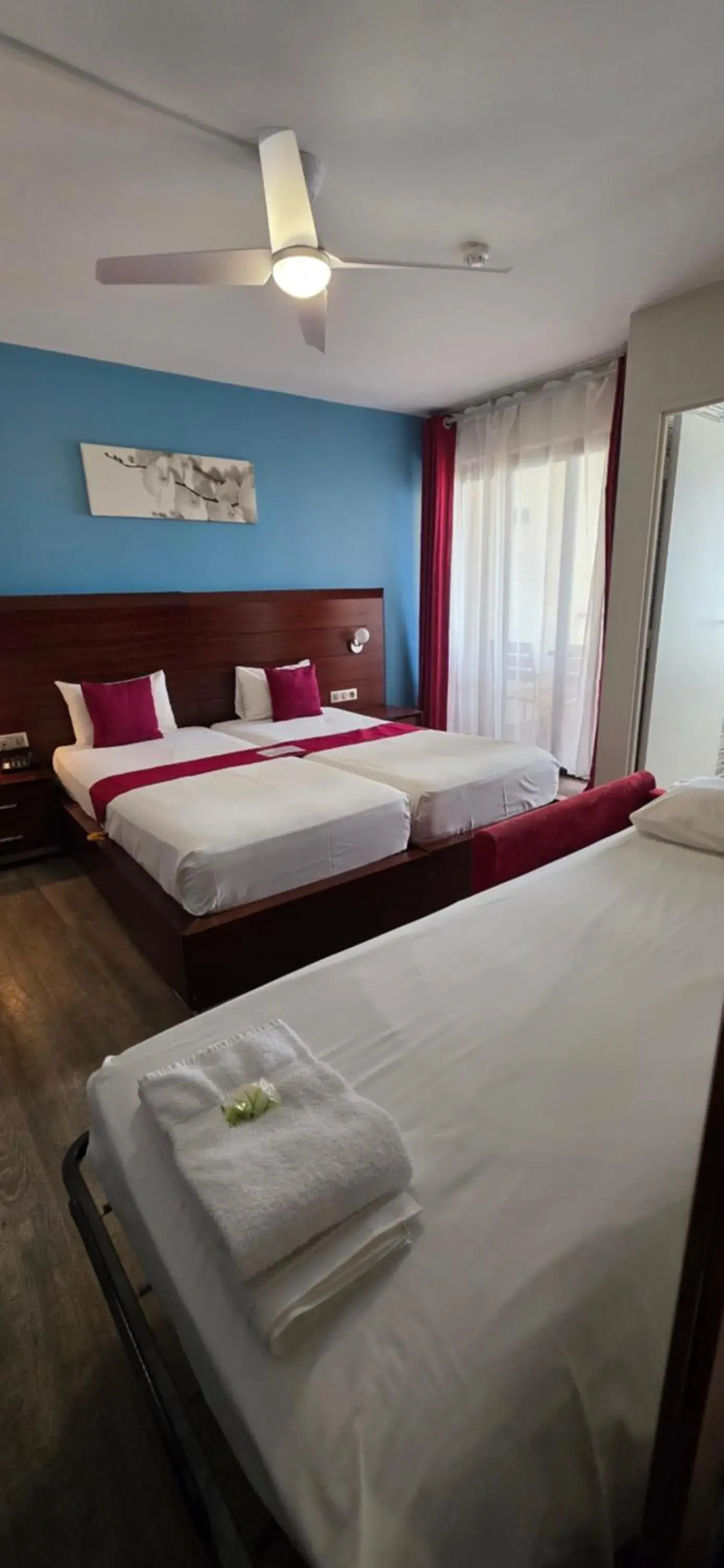 Standard Room - 3 Single Beds in Tulip Inn Sainte Clotilde, La Réunion Standard Room - 3 Single Beds in Tulip Inn Sainte Clotilde, La Réunion