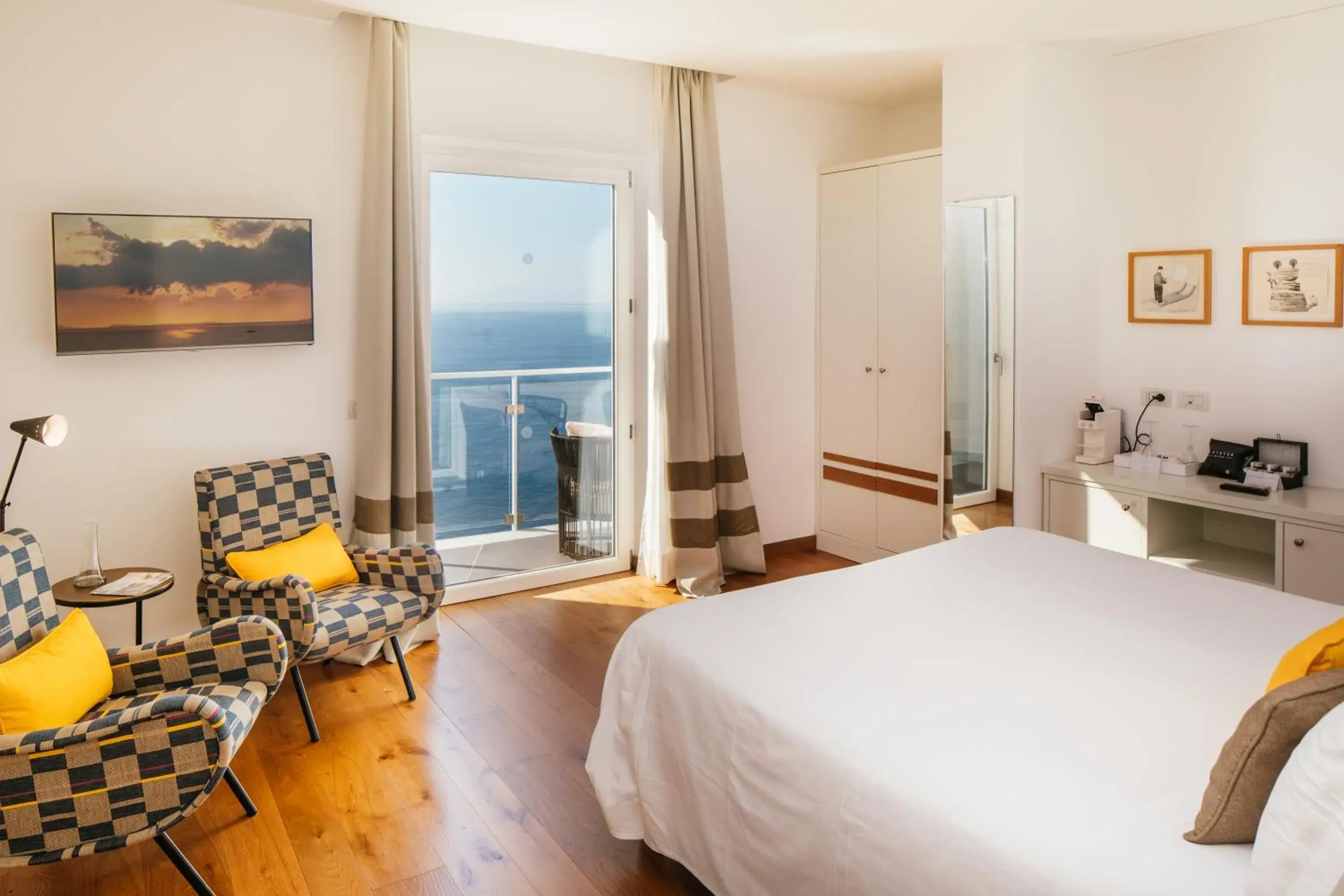 Junior Suite with Sea View in Villa Fiorella Art Hotel Junior Suite with Sea View in Villa Fiorella Art Hotel