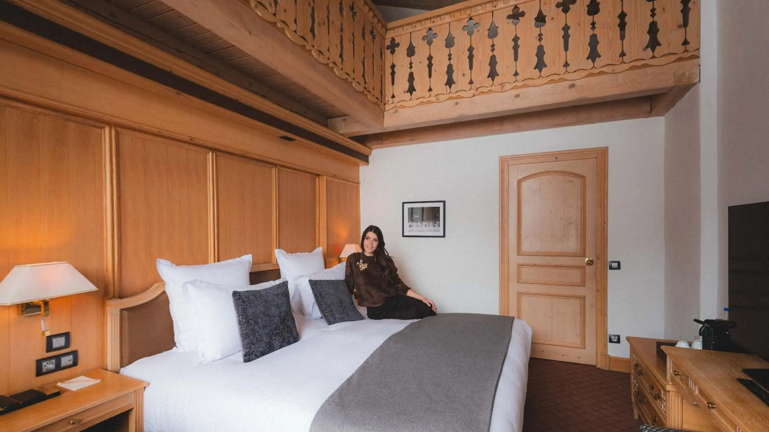 Prestige Double Room with Ski slope view in Hotel Carlina Prestige Double Room with Ski slope view in Hotel Carlina