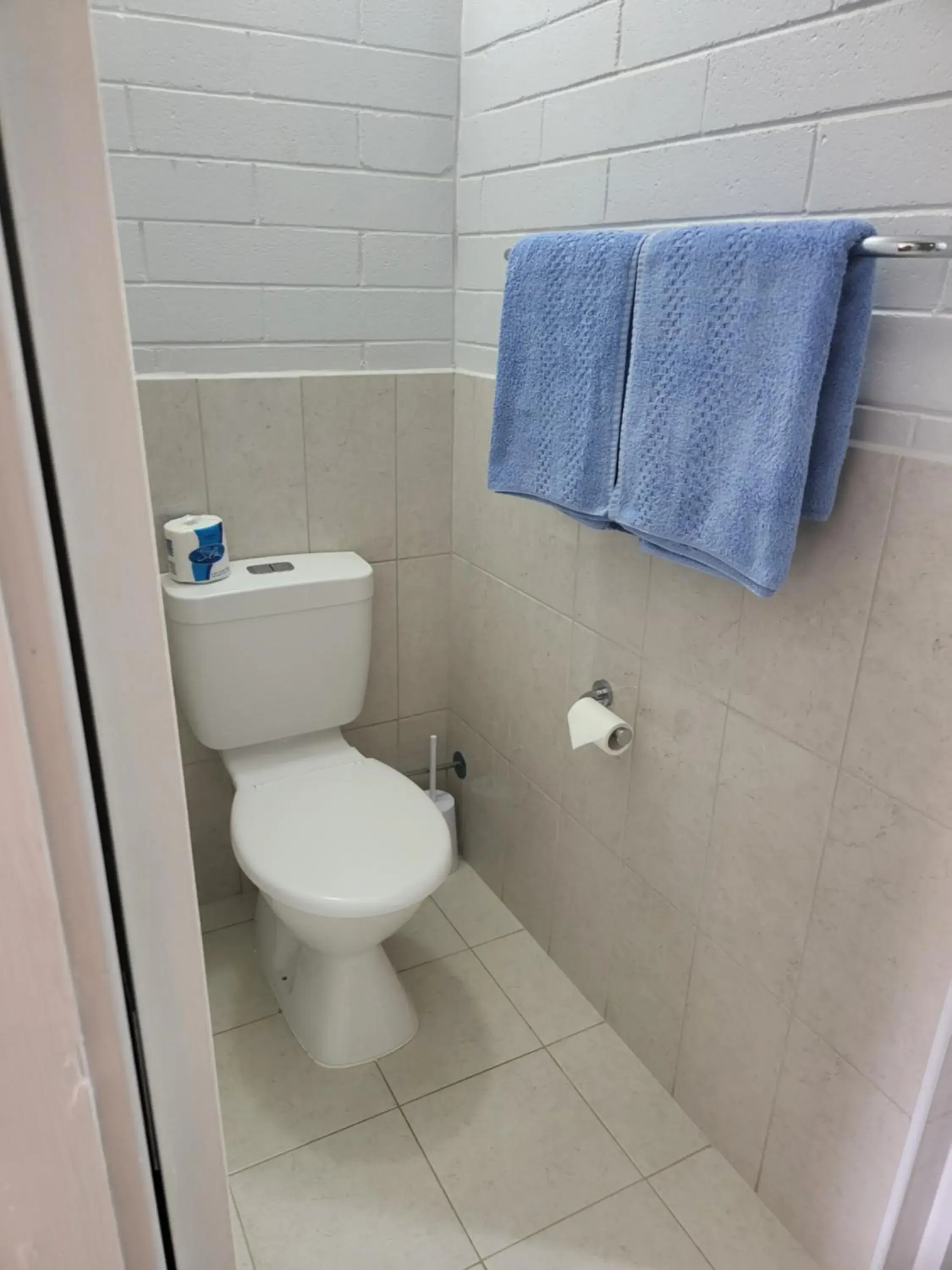 Double Room in Peterborough Motel Double Room in Peterborough Motel