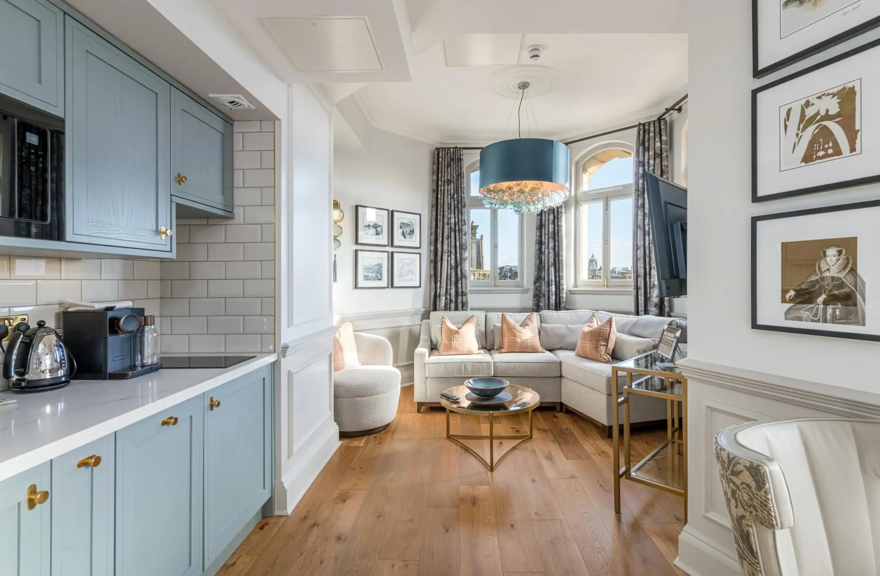 Tûr Suite in RÌGH Residences - George Street Tûr Suite in RÌGH Residences - George Street