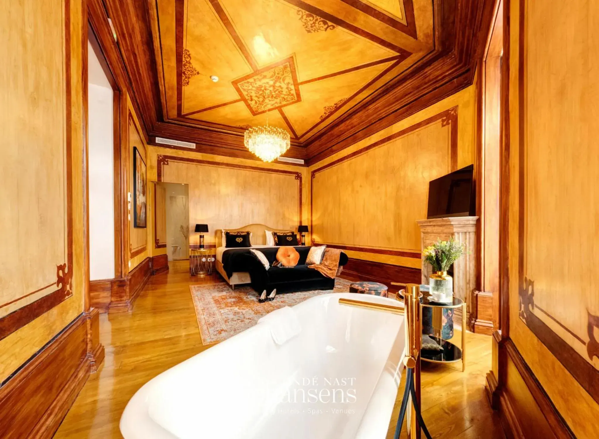 Master Suite in 1877 Estrela Palace Master Suite in 1877 Estrela Palace