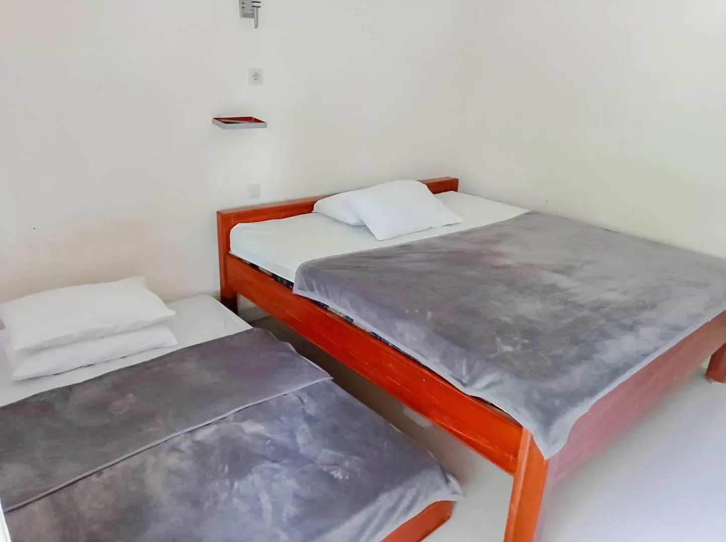 Penginapan Al Firdausi Syariah Mitra RedDoorz Penginapan Al Firdausi Syariah Mitra RedDoorz