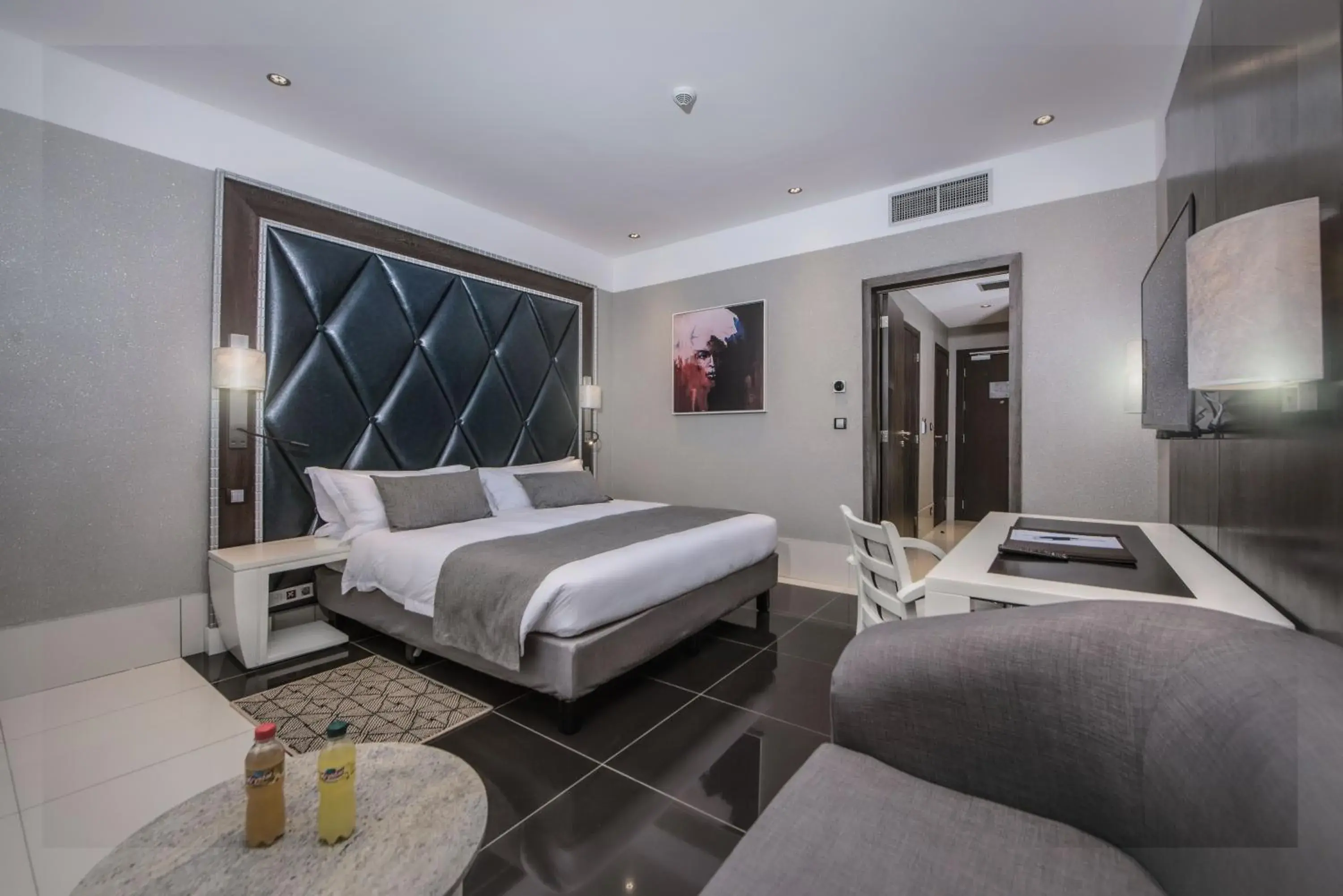 Standard King Room in Krystal Palace Douala Standard King Room in Krystal Palace Douala