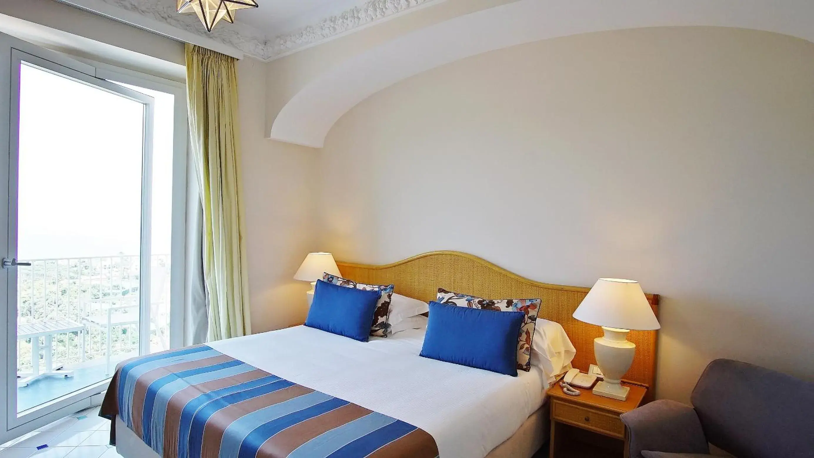 Double or Twin Room with Balcony and Sunset Sea View in Grand Hotel Aminta Double or Twin Room with Balcony and Sunset Sea View in Grand Hotel Aminta