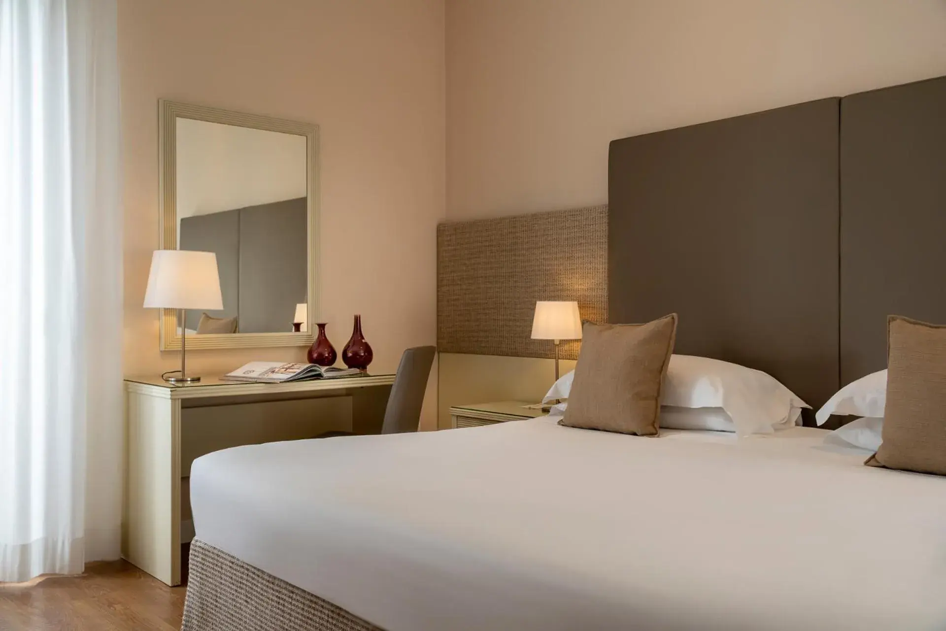 Superior Double or Twin Room in National Hotel Superior Double or Twin Room in National Hotel