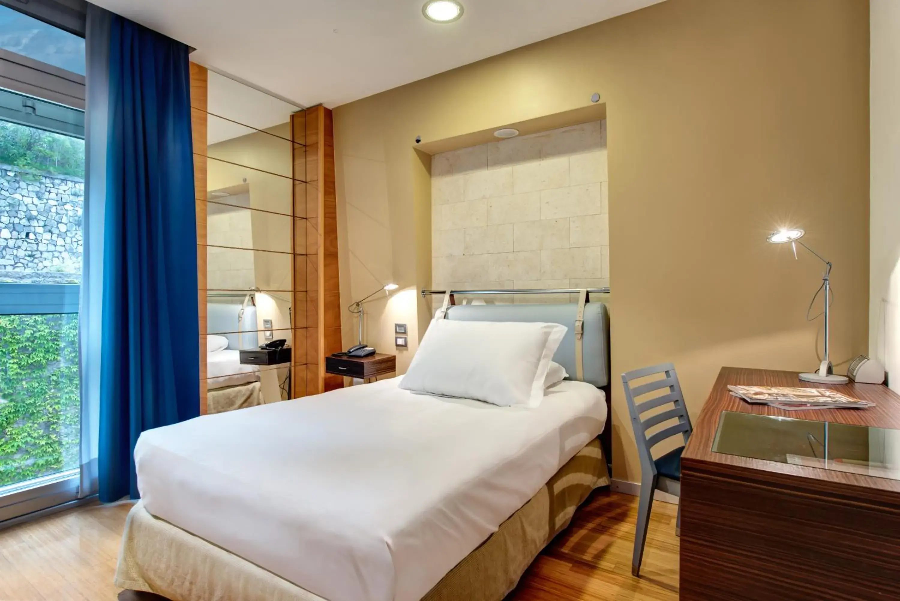 Single Room with Mountain View in Towers Hotel Stabiae Sorrento Coast Single Room with Mountain View in Towers Hotel Stabiae Sorrento Coast