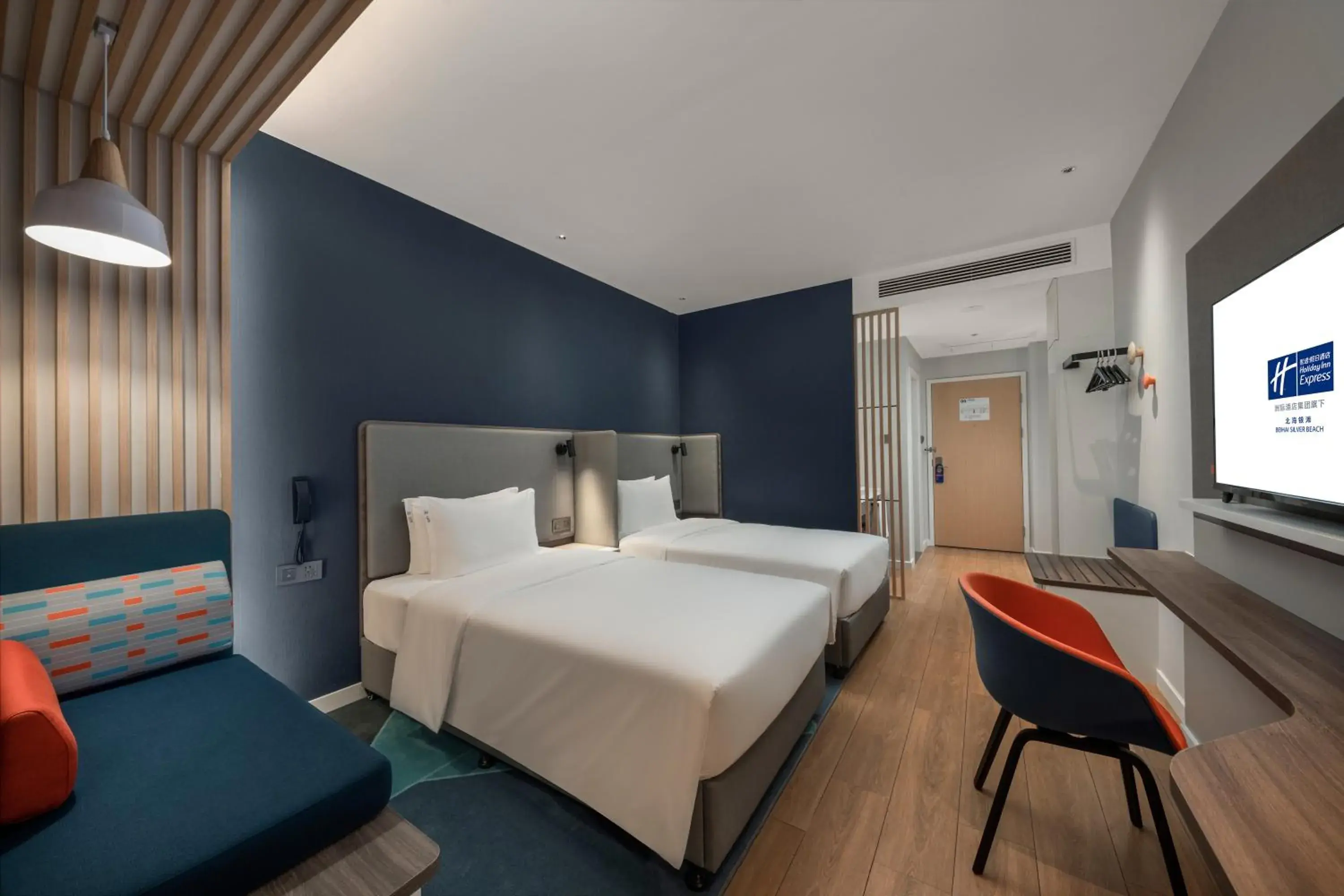 Standard Twin Room with Ocean View - High Floor in Holiday Inn Express Beihai Silver Beach by IHG Standard Twin Room with Ocean View - High Floor in Holiday Inn Express Beihai Silver Beach by IHG