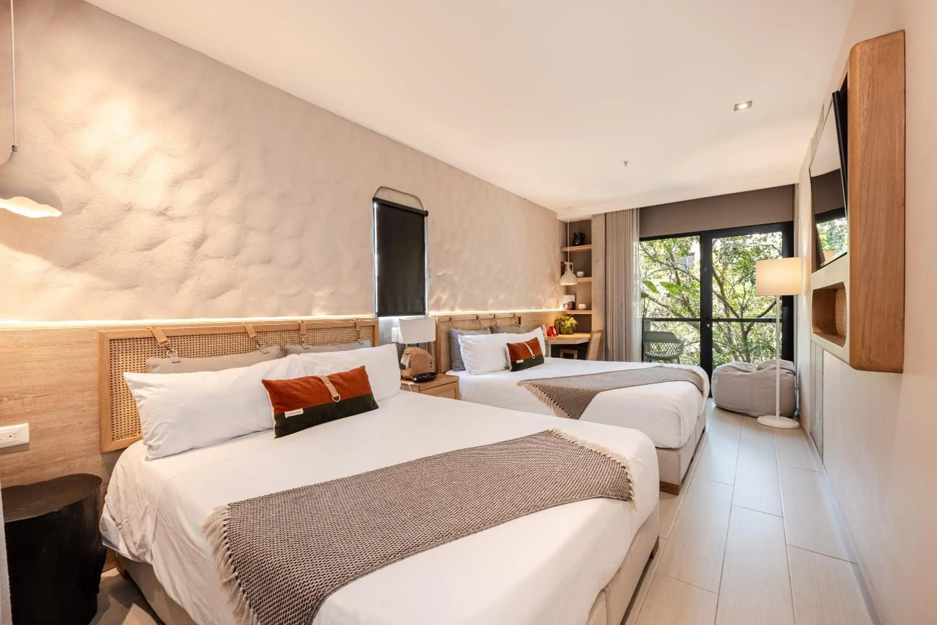 Deluxe Double Room with Balcony in Landmark Hotel Deluxe Double Room with Balcony in Landmark Hotel