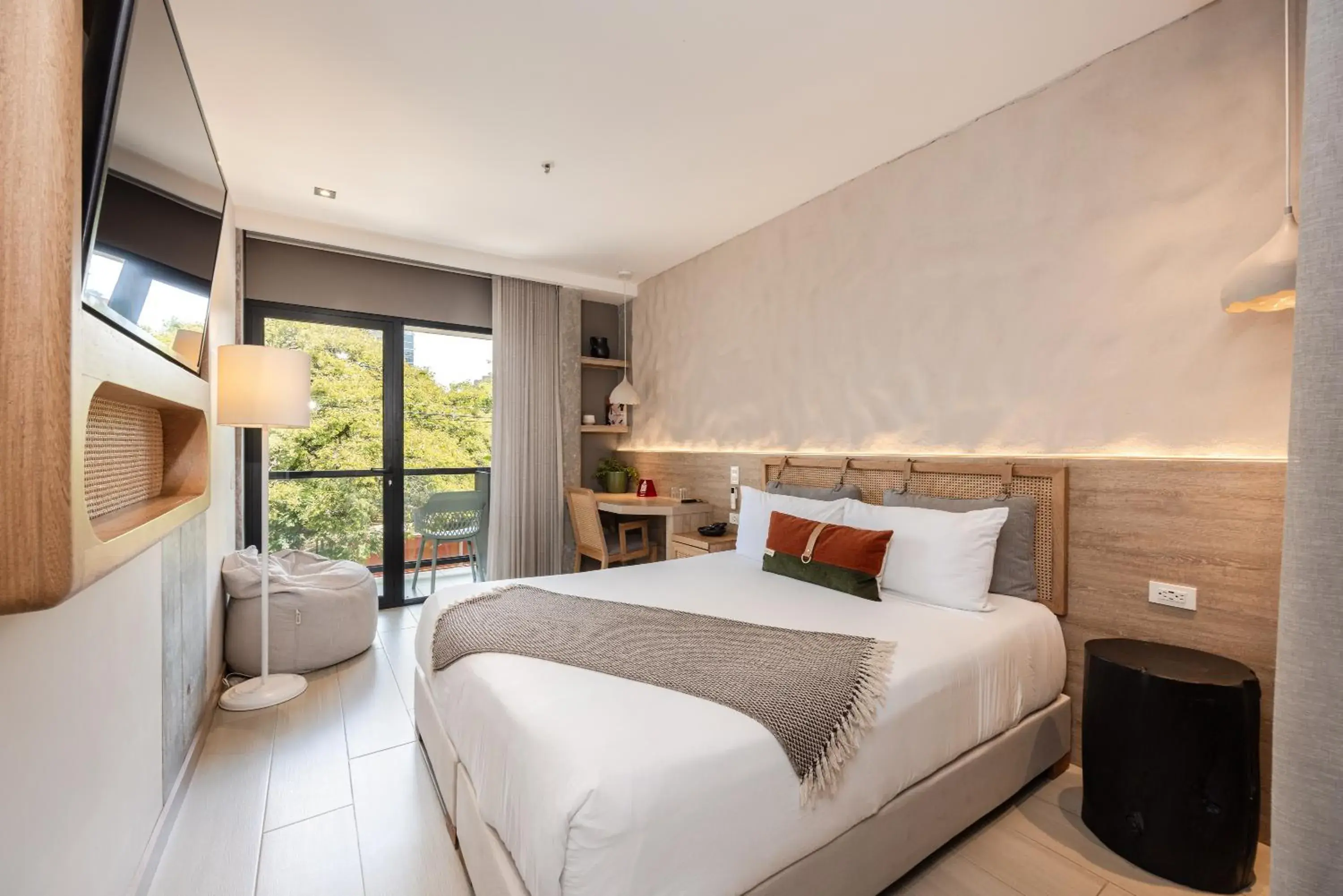 Queen Room with Balcony in Landmark Hotel Queen Room with Balcony in Landmark Hotel