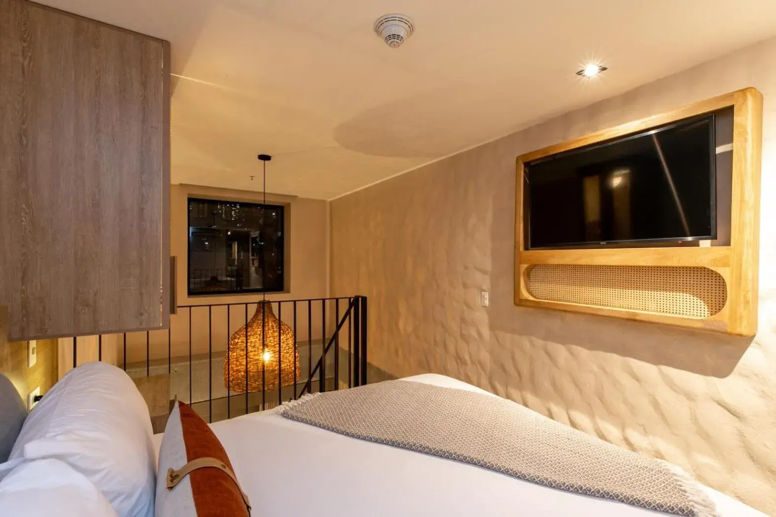 Deluxe Queen Suite in Landmark Hotel Deluxe Queen Suite in Landmark Hotel