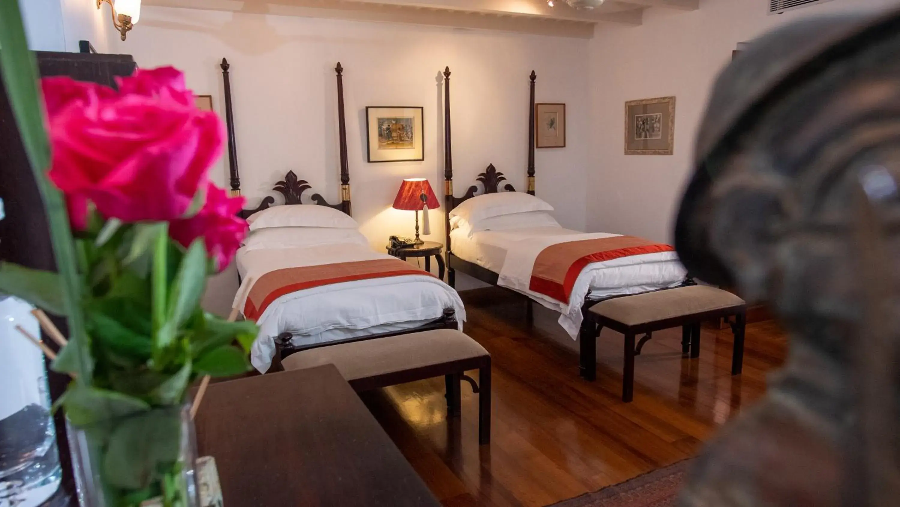 Deluxe Junior Suite in Le Colonial 1506 - Exclusive Luxury Hideaway Deluxe Junior Suite in Le Colonial 1506 - Exclusive Luxury Hideaway