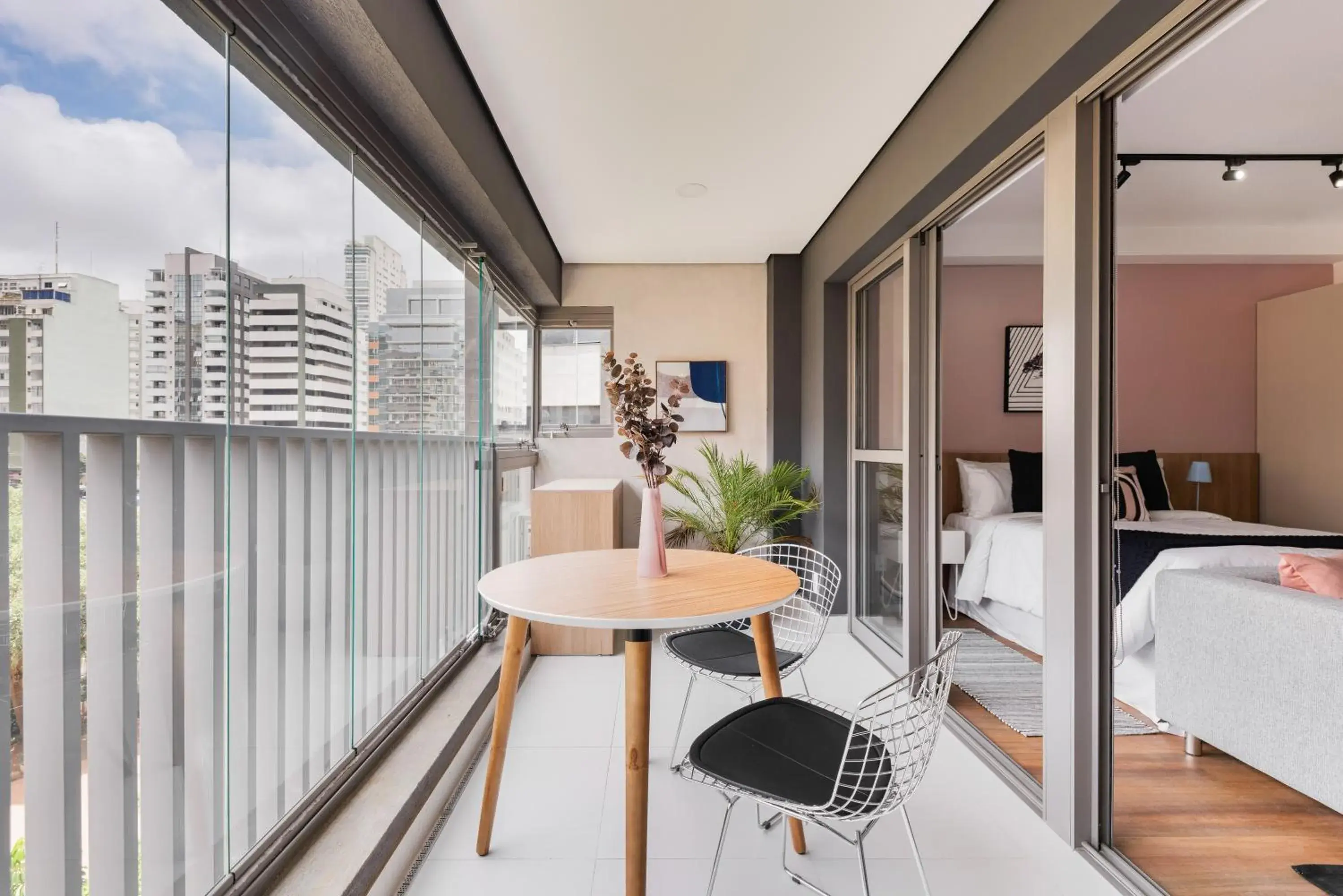 Studio in Charlie Edição Jardim Paulista Studio in Charlie Edição Jardim Paulista