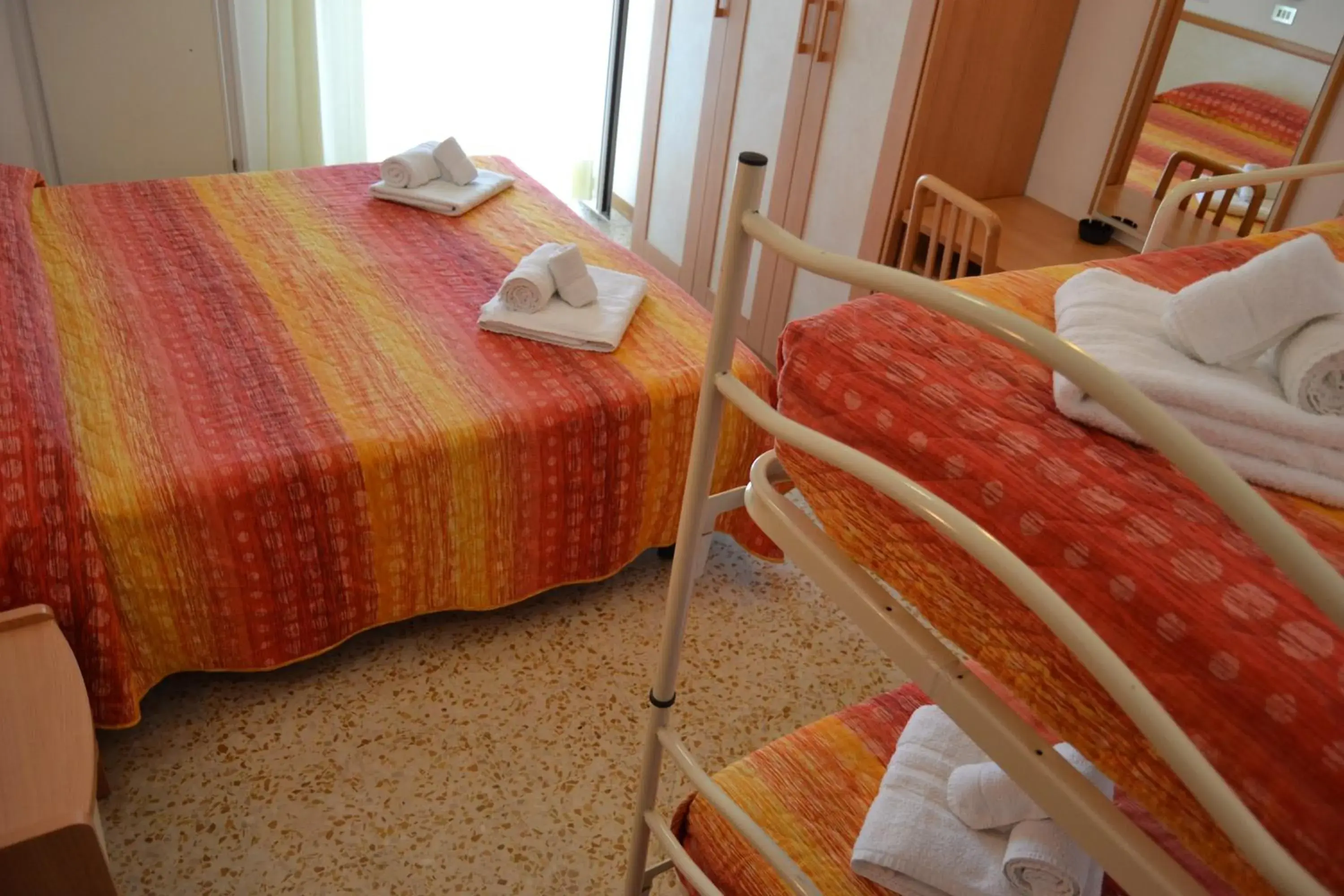 Quadruple Room in Hotel Apis Quadruple Room in Hotel Apis