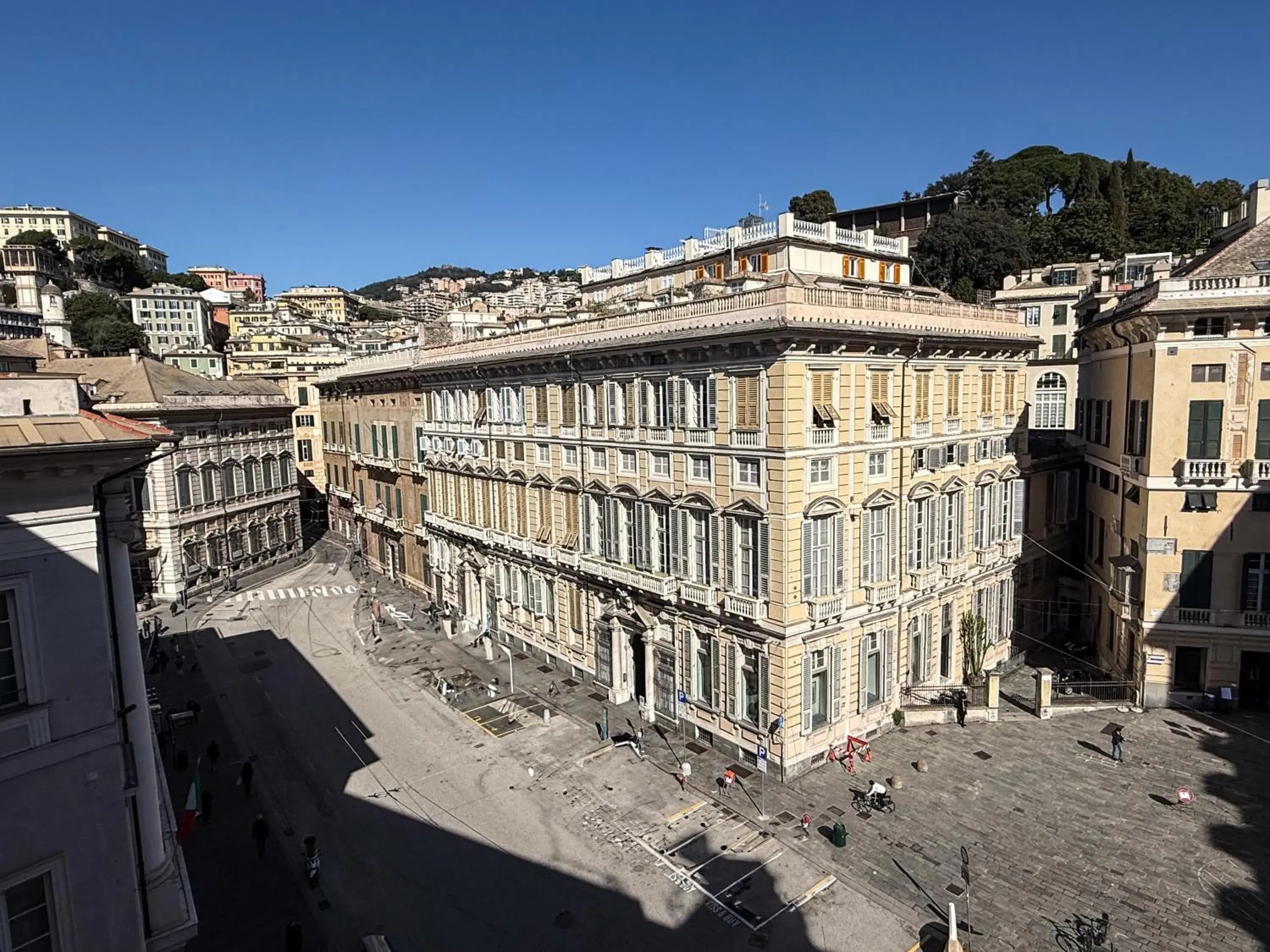 Family King Room with Single Bed and City View in Best Western Hotel Metropoli Family King Room with Single Bed and City View in Best Western Hotel Metropoli