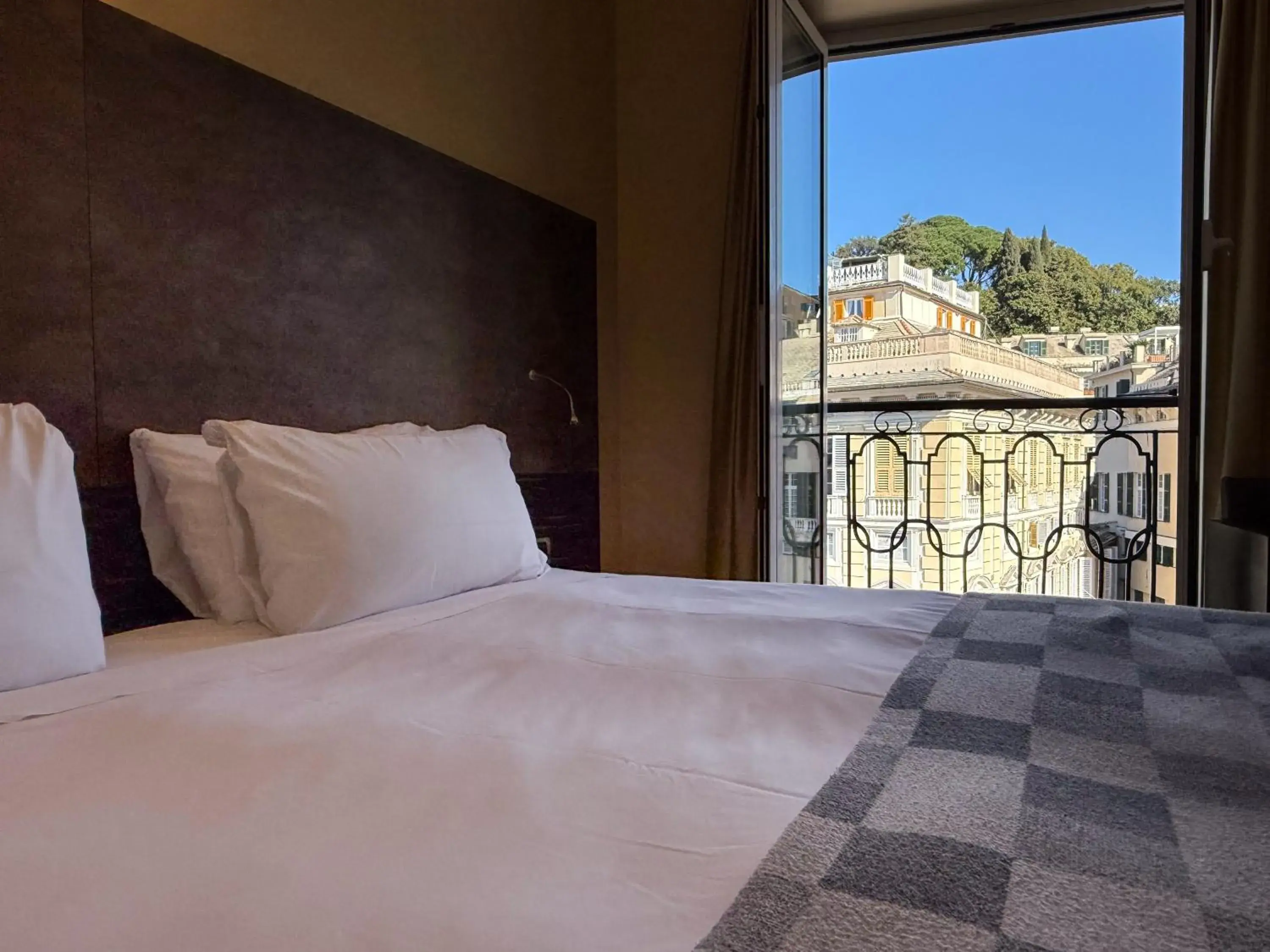 Superior King Room with City View in Best Western Hotel Metropoli Superior King Room with City View in Best Western Hotel Metropoli