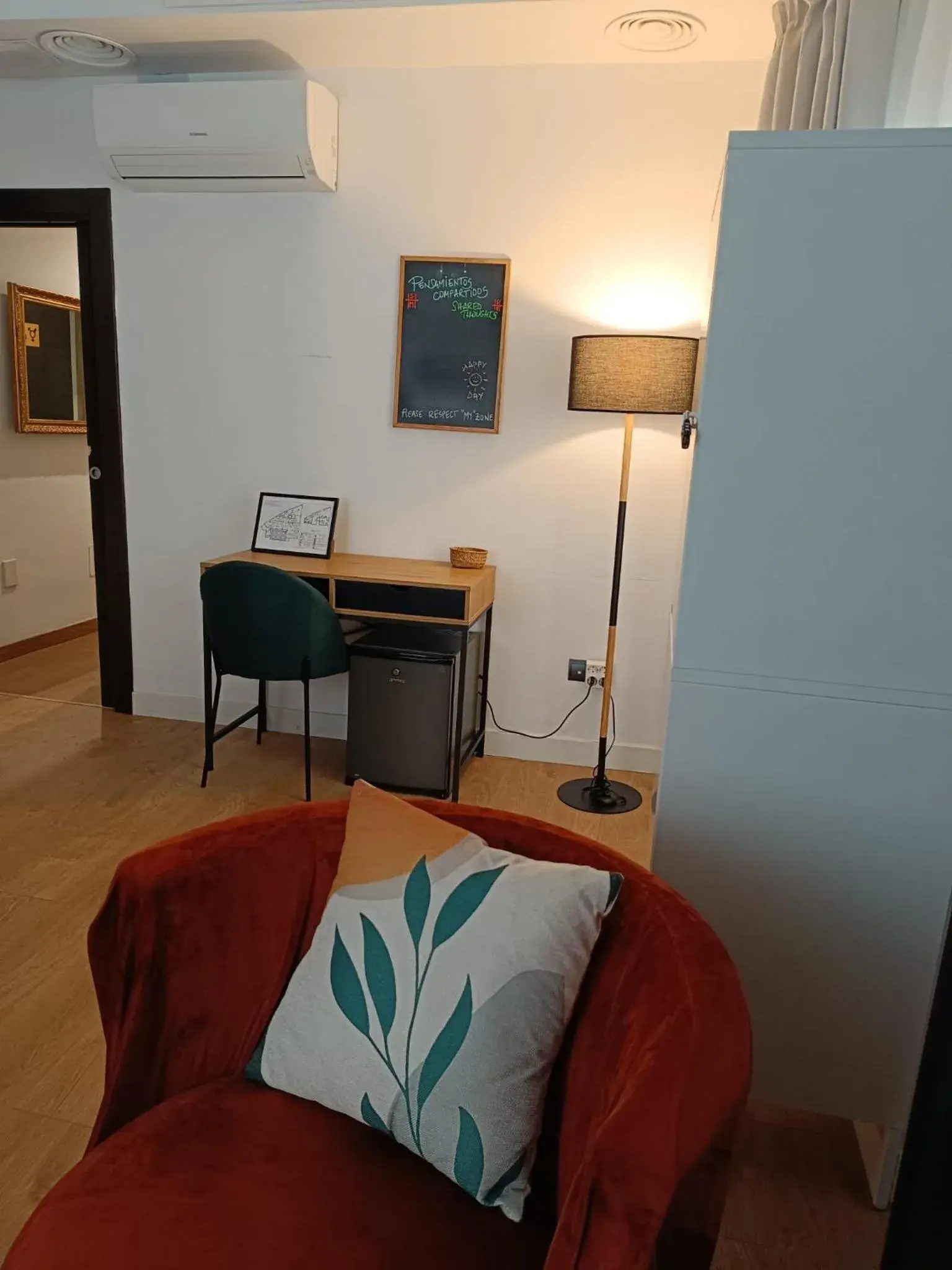 Single Bed in 4-Bed Dormitory Room in Hotel San Miguel Menorca Single Bed in 4-Bed Dormitory Room in Hotel San Miguel Menorca