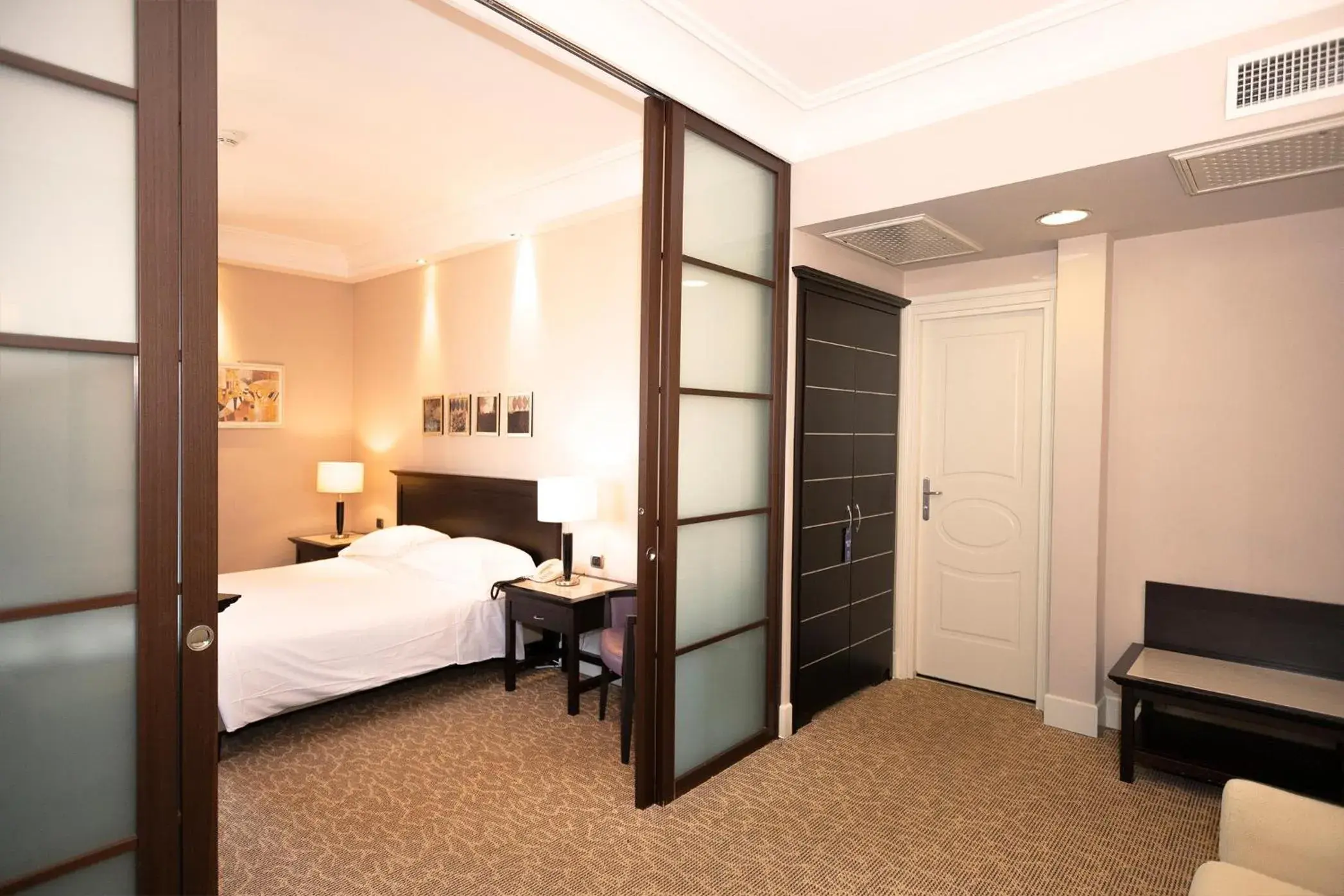 Quadruple Room in Hotel Regina Margherita Quadruple Room in Hotel Regina Margherita