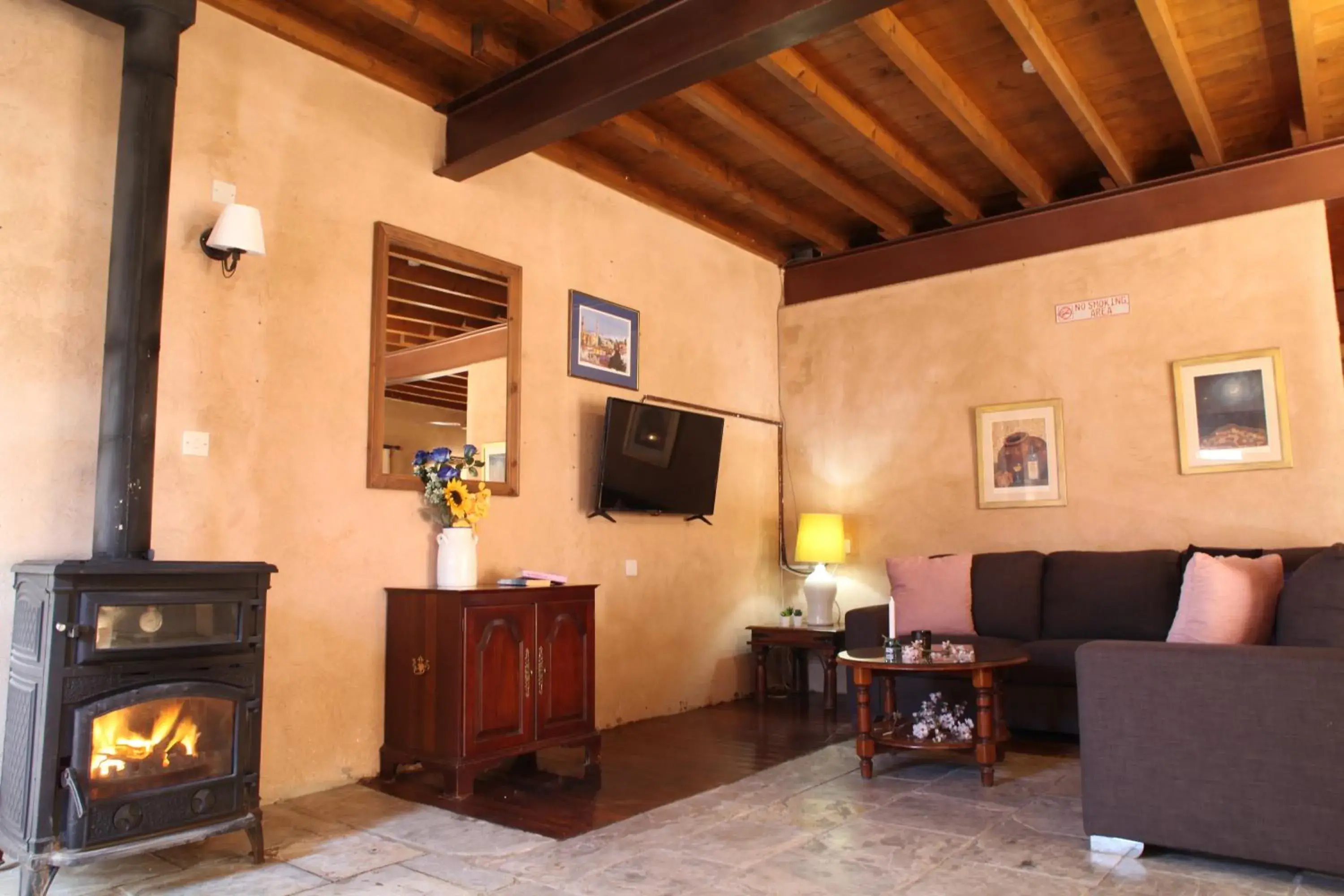 One-Bedroom House in Agrovino Lofou One-Bedroom House in Agrovino Lofou
