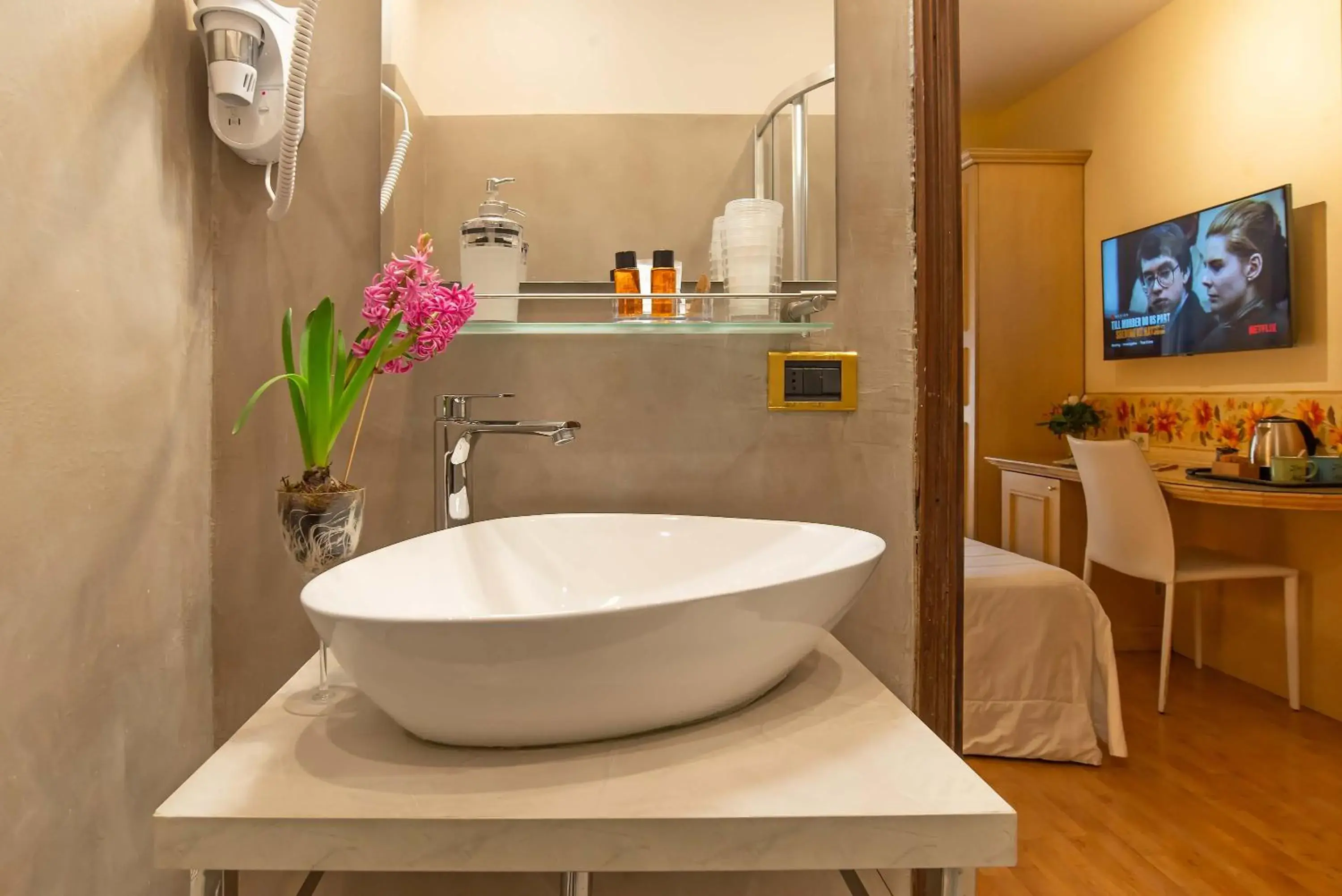 Small Double Room with Balcony in Hotel Jane Small Double Room with Balcony in Hotel Jane