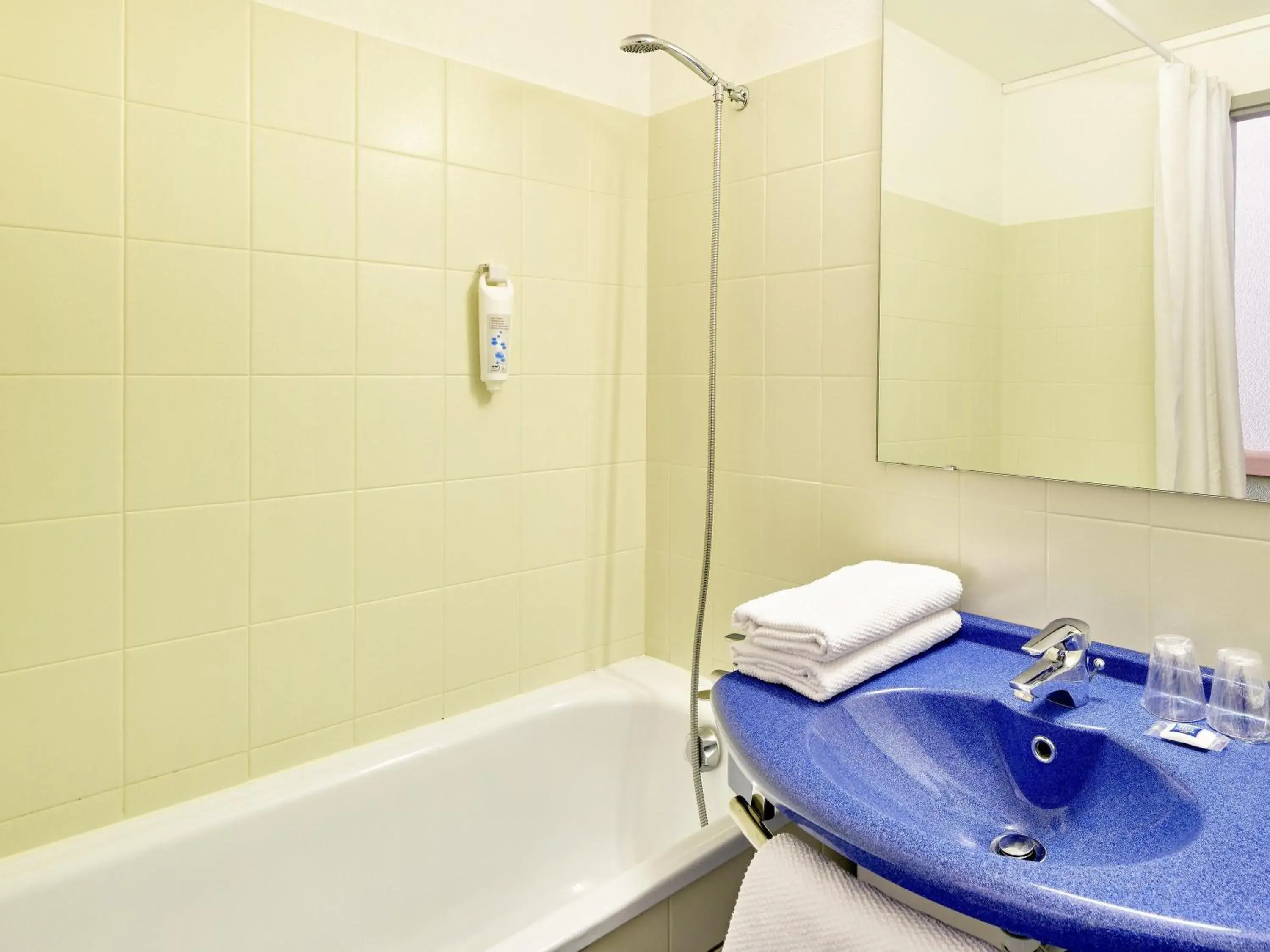 Triple Room in ibis budget Saint Paul Les Dax Triple Room in ibis budget Saint Paul Les Dax