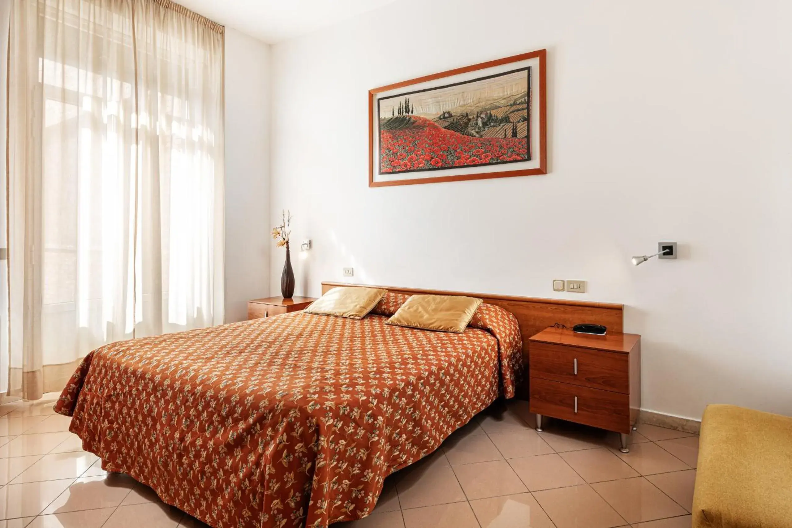 Superior Double Room with City View in Hotel Minerva Superior Double Room with City View in Hotel Minerva