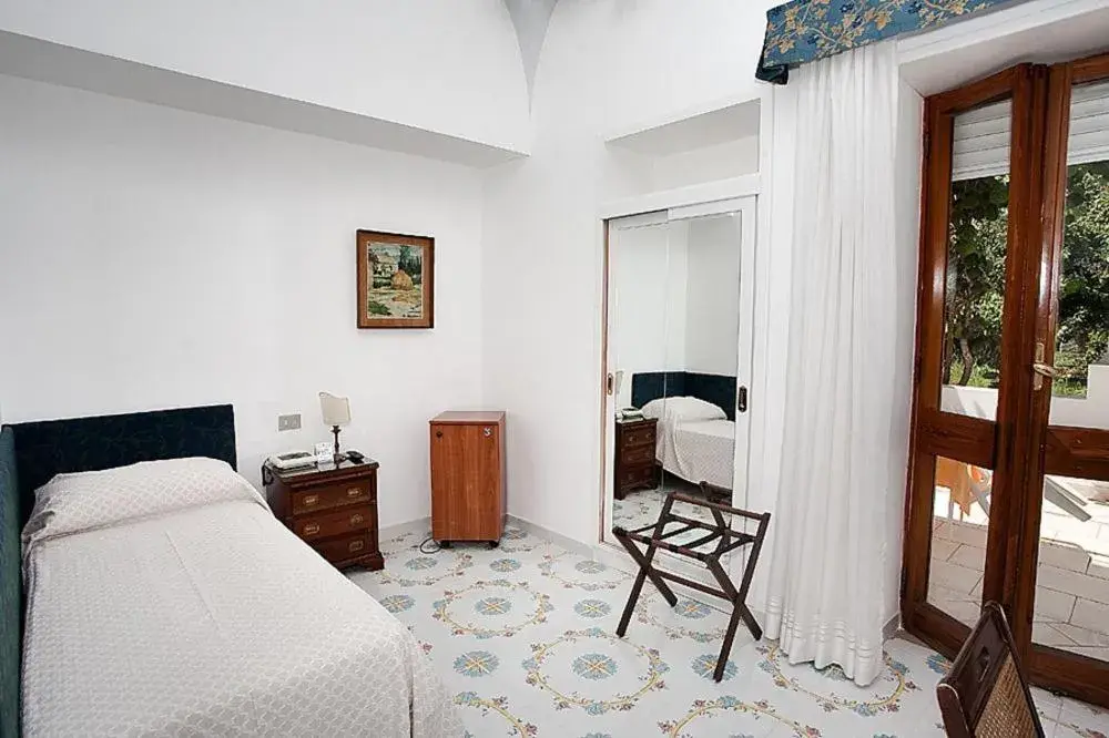 Single Room in Hotel Bellavista Single Room in Hotel Bellavista