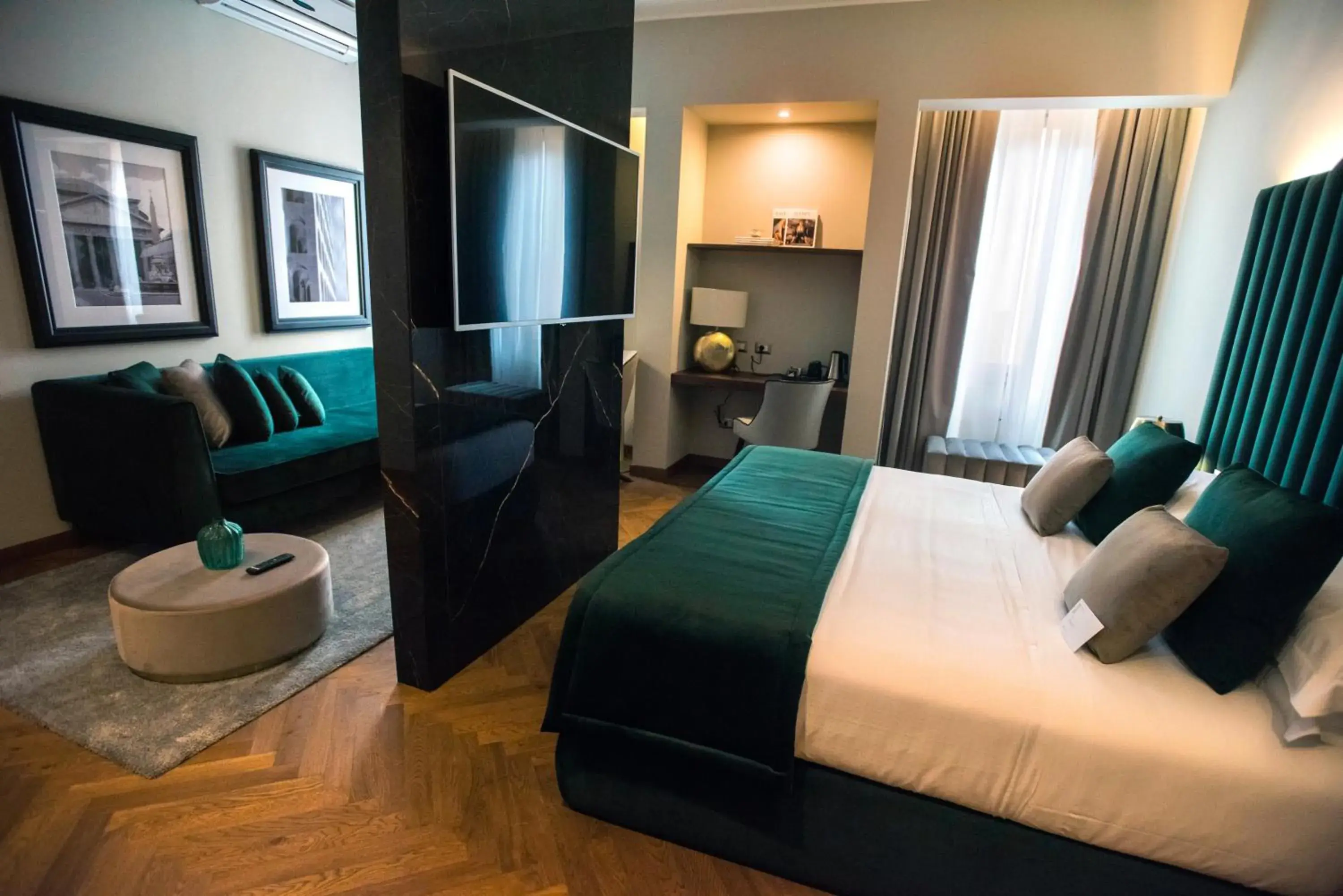 Suite Sartre in Antico Albergo del Sole al Pantheon Suite Sartre in Antico Albergo del Sole al Pantheon