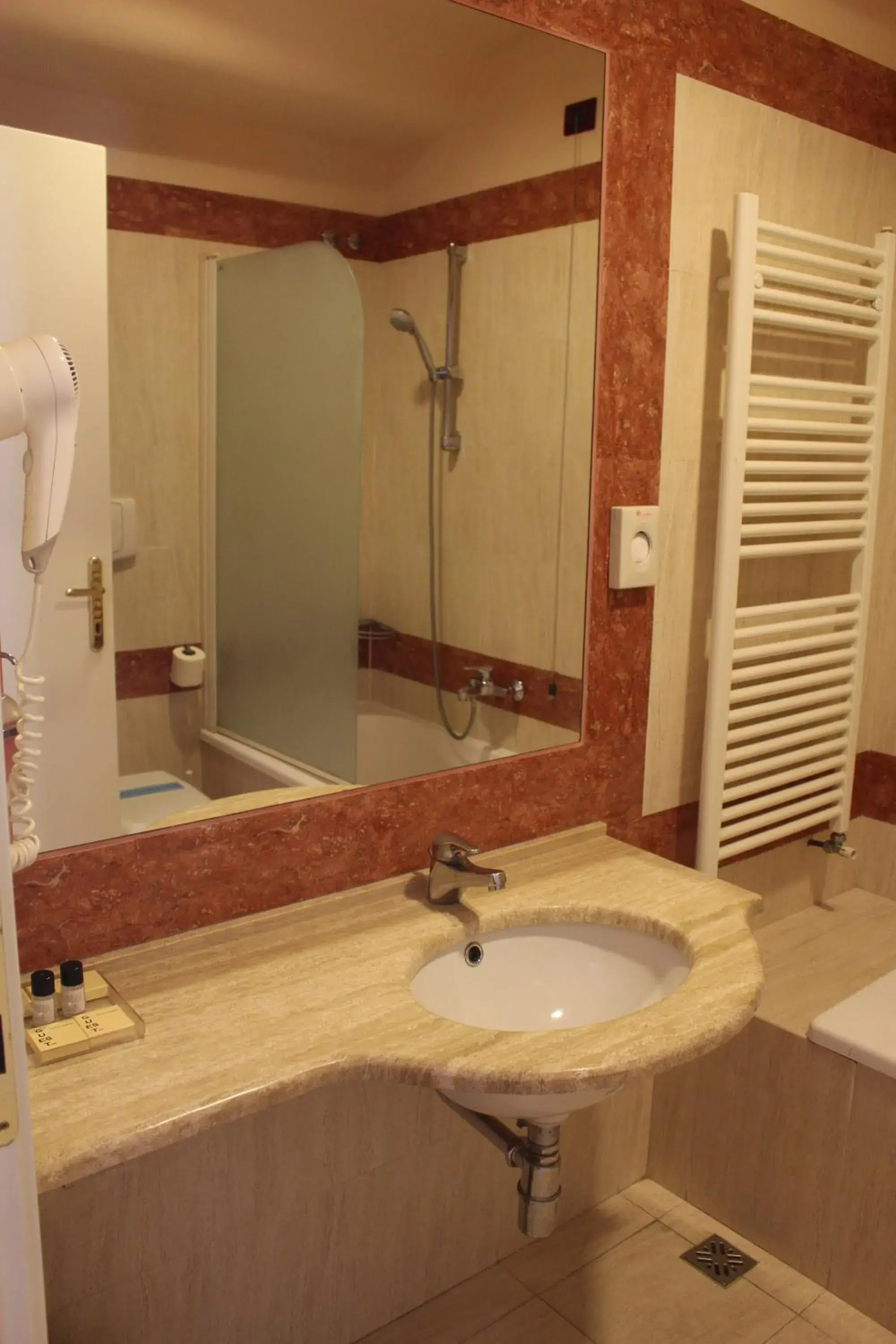 Triple Room in Hotel Semifonte Triple Room in Hotel Semifonte