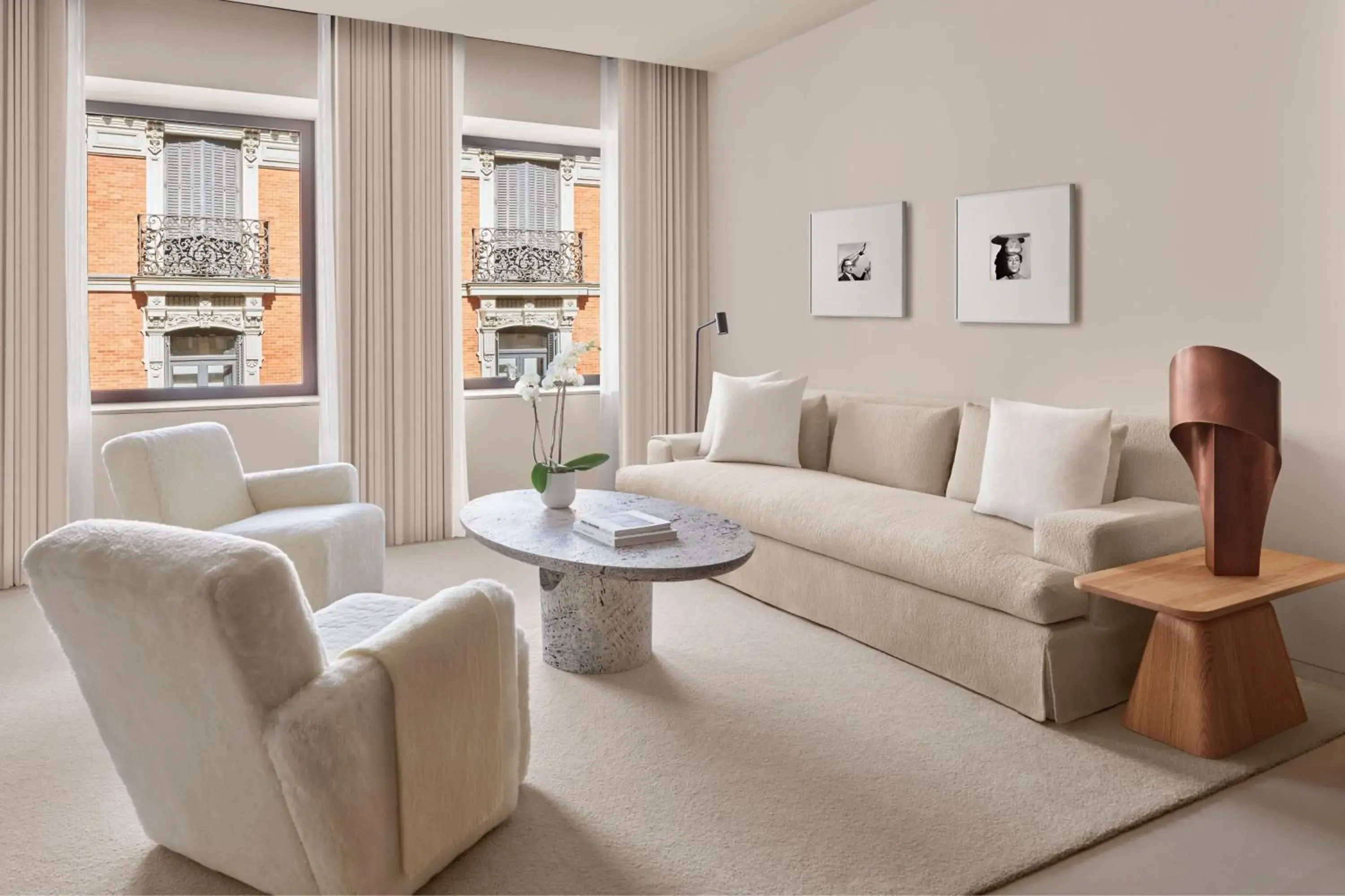 One-Bedroom Corner Suite with City View in The Madrid EDITION One-Bedroom Corner Suite with City View in The Madrid EDITION