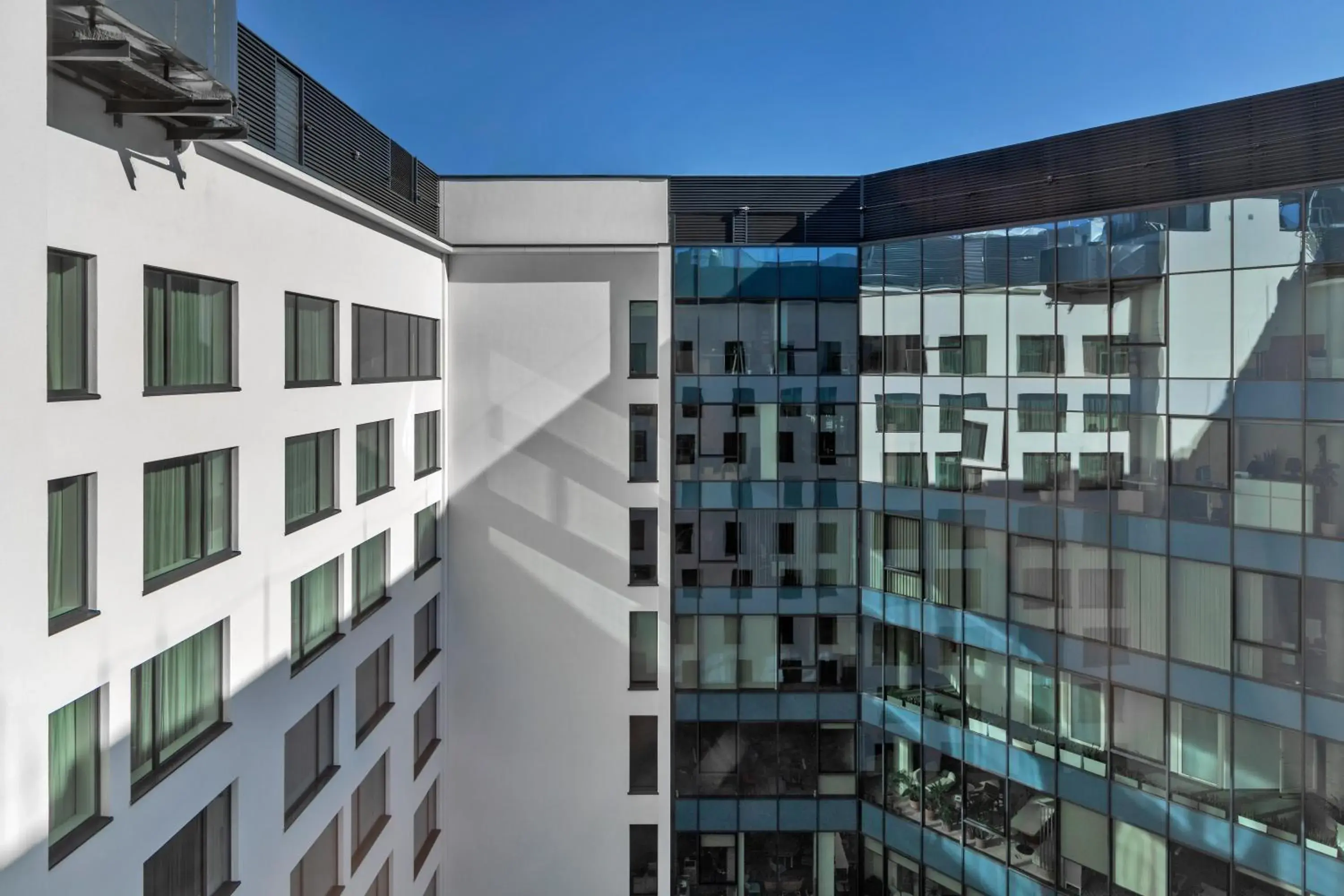 Queen Room with Courtyard View in Moxy Szczecin City Queen Room with Courtyard View in Moxy Szczecin City