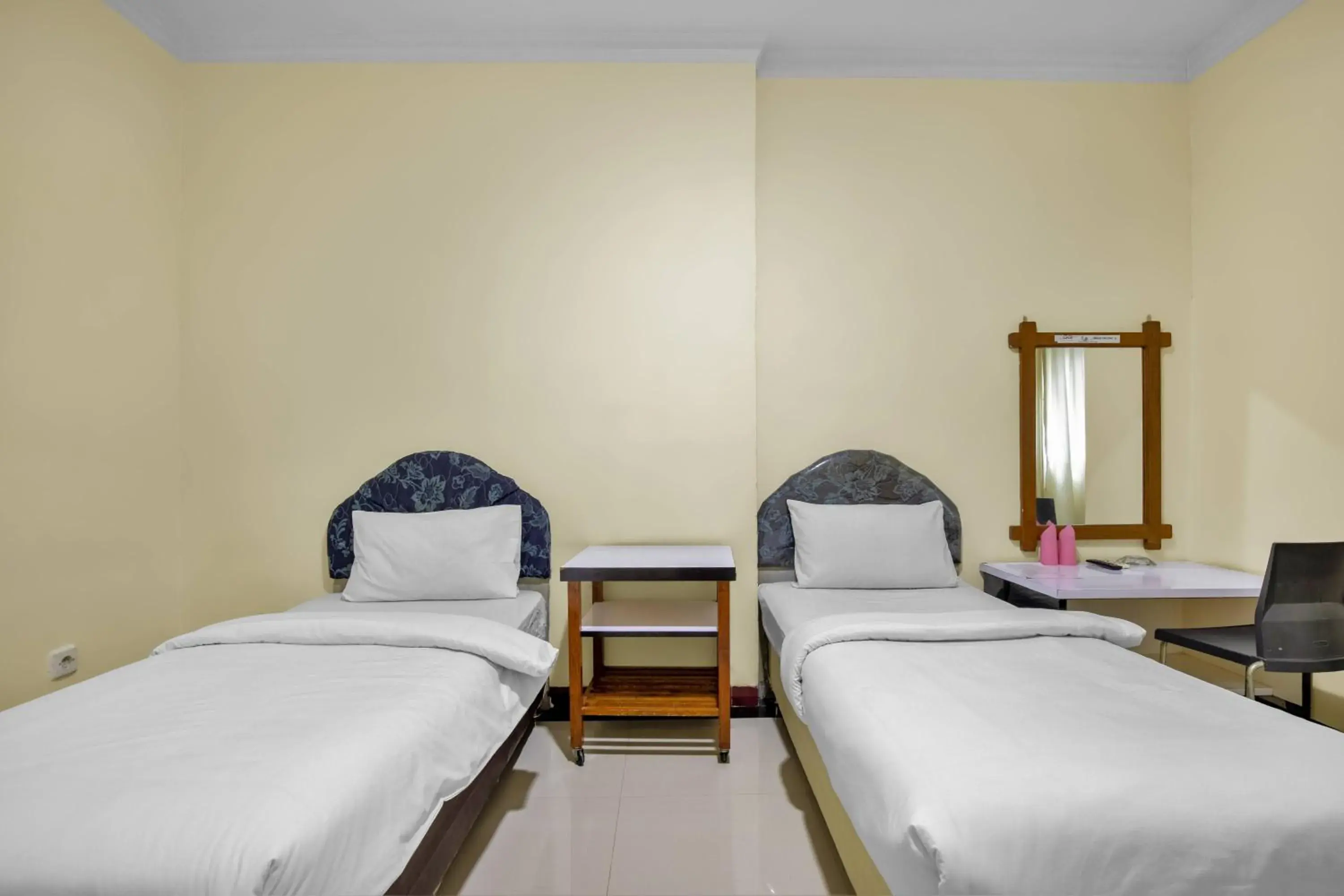 Standard Double Room in Malibou Hotel Medan Standard Double Room in Malibou Hotel Medan