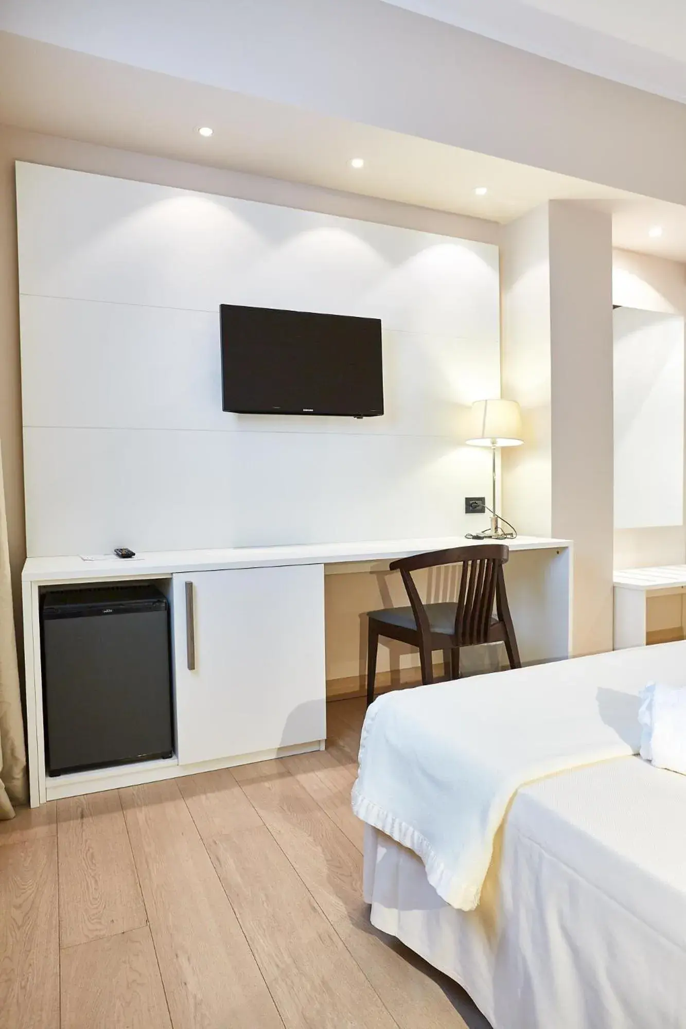 Standard Double Room in Ferretti MajesticHouse Standard Double Room in Ferretti MajesticHouse