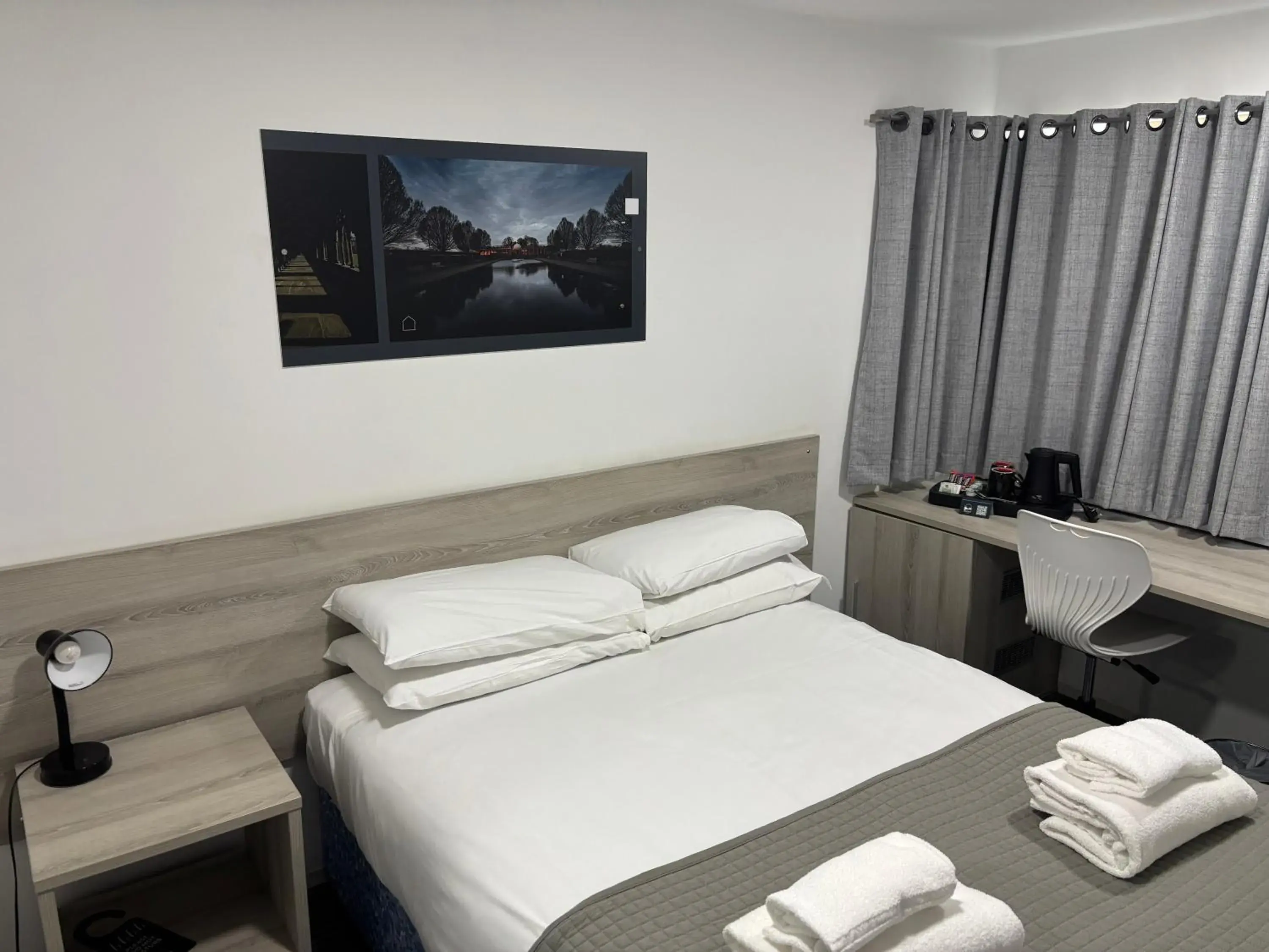 Double Room in Broadview Hotel Double Room in Broadview Hotel