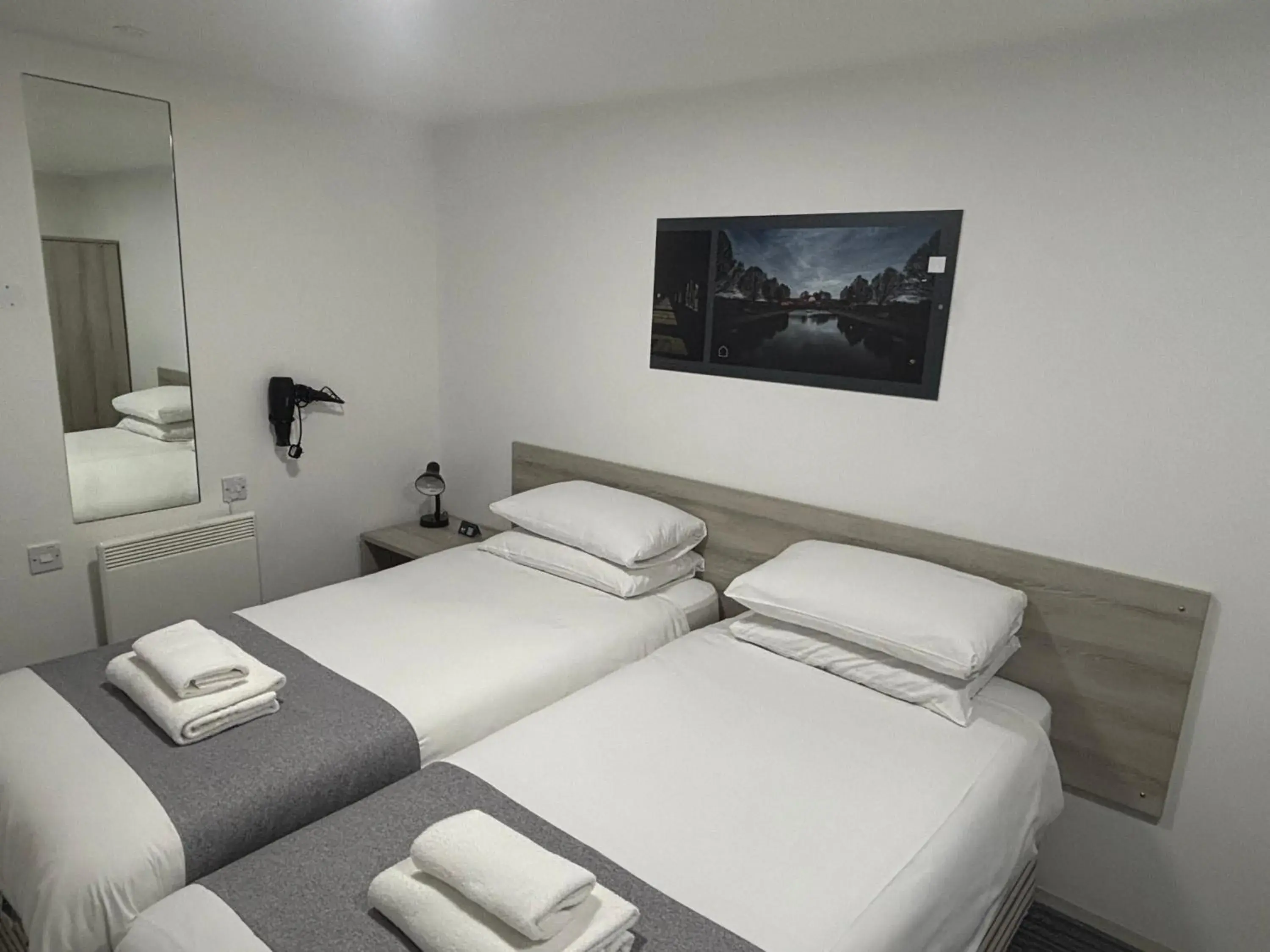 Twin Room - single occupancy in Broadview Hotel Twin Room - single occupancy in Broadview Hotel