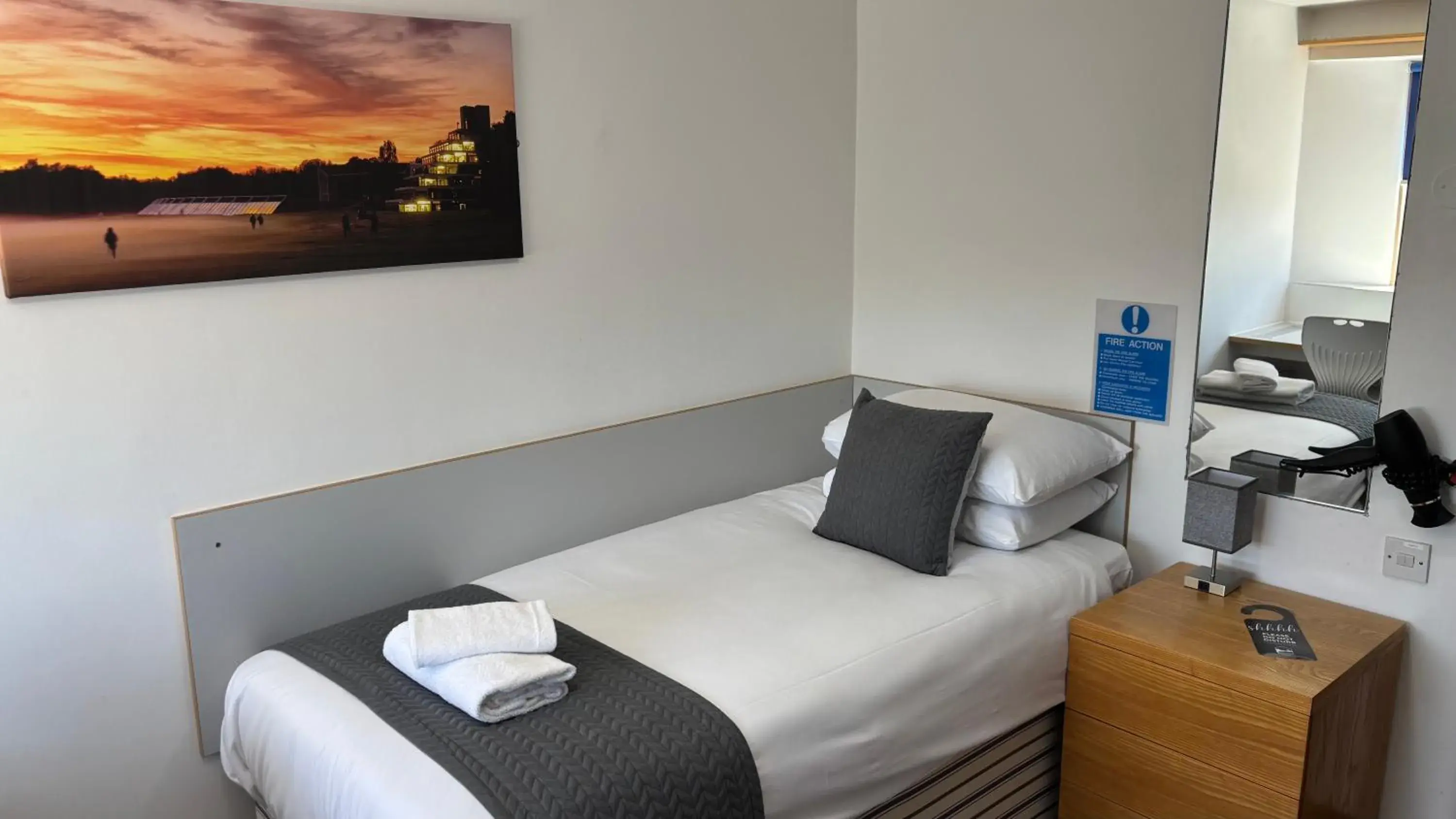 Deluxe Single Room - single occupancy in Broadview Hotel Deluxe Single Room - single occupancy in Broadview Hotel