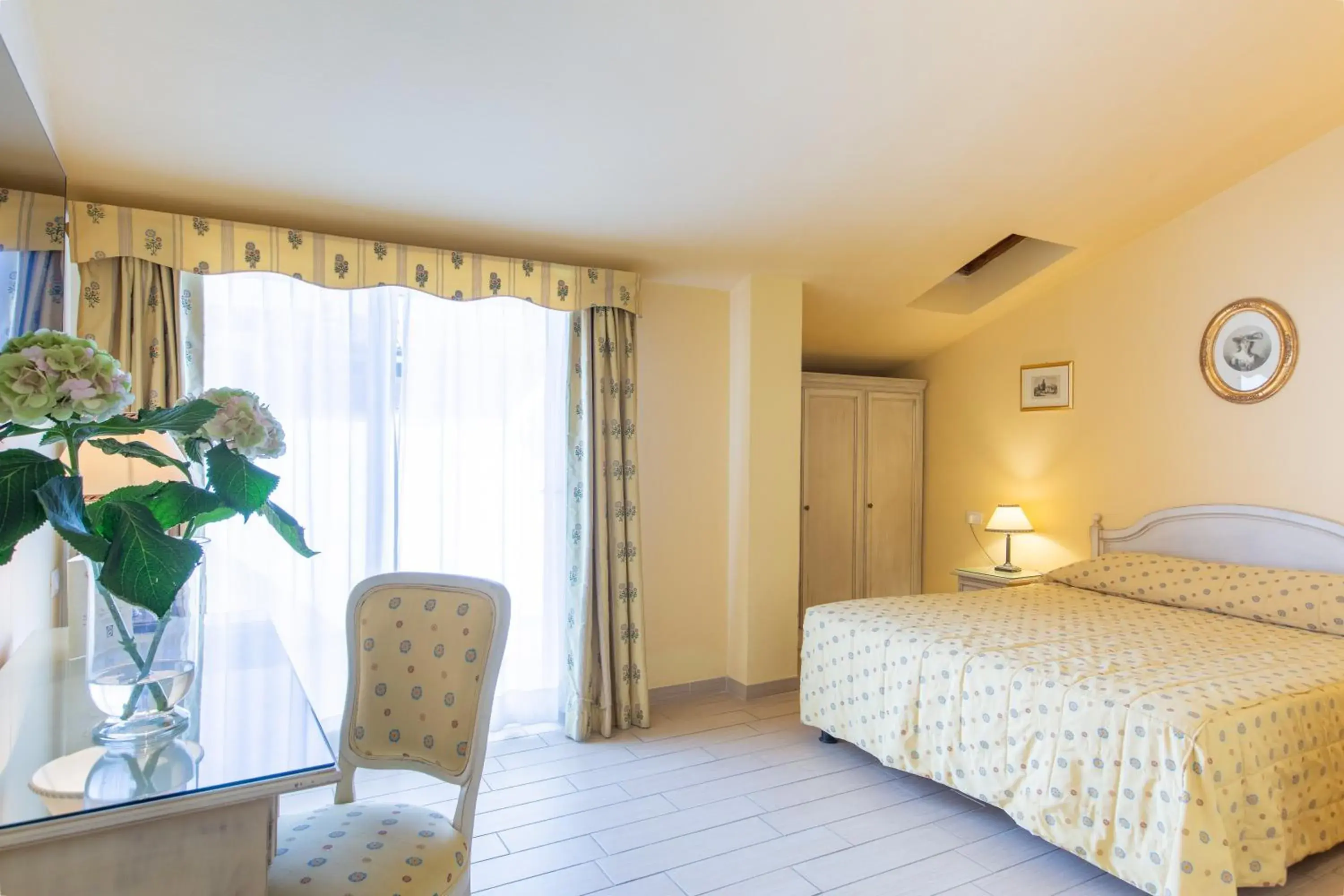 Standard Double or Twin Room in Hotel Sant'Andrea Standard Double or Twin Room in Hotel Sant'Andrea