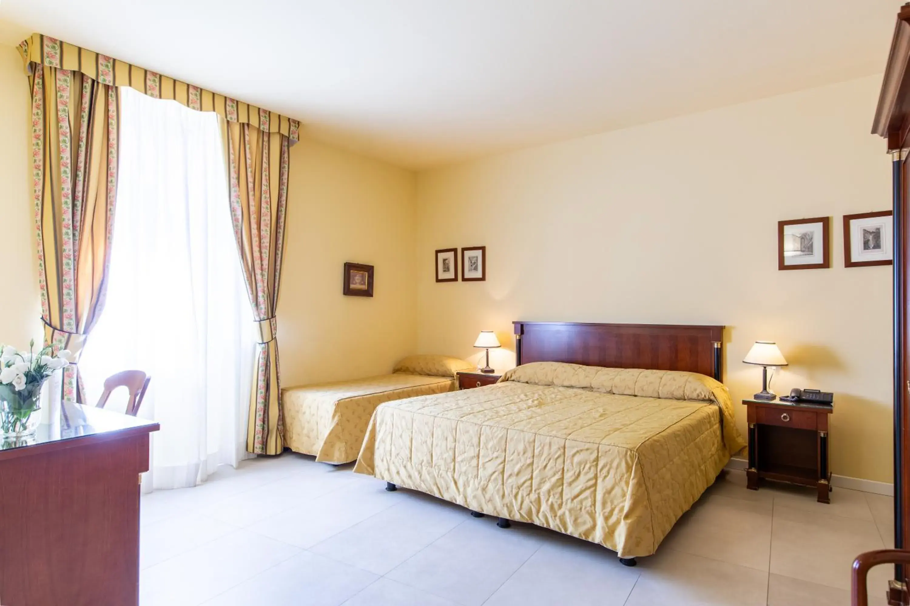 Superior Triple Room in Hotel Sant'Andrea Superior Triple Room in Hotel Sant'Andrea