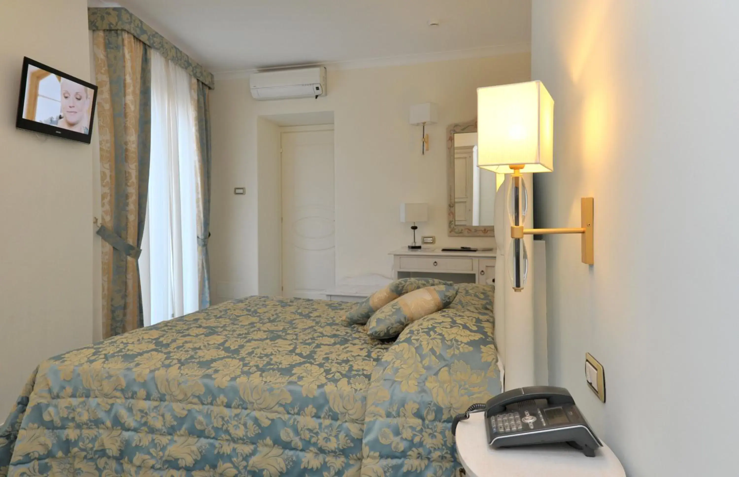 Junior Suite in Hotel Santa Lucia Junior Suite in Hotel Santa Lucia