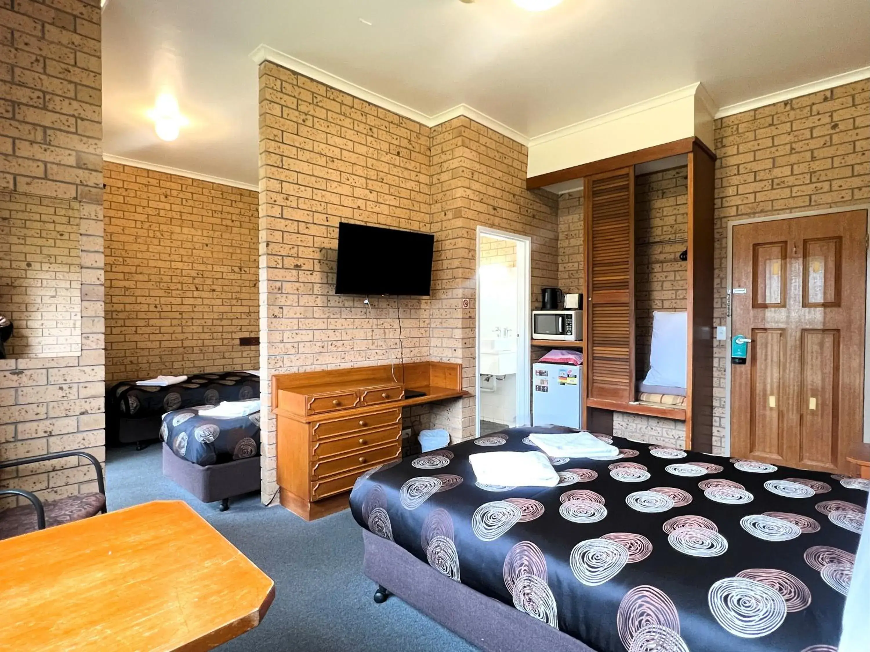 Family Room in Colac Mid City Motor Inn Family Room in Colac Mid City Motor Inn
