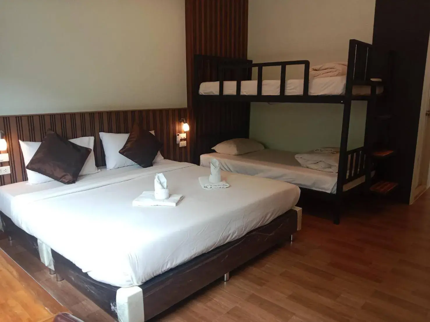 Quadruple Room with Bathroom in Khao Sok Nature Place - SHA Certified Quadruple Room with Bathroom in Khao Sok Nature Place - SHA Certified
