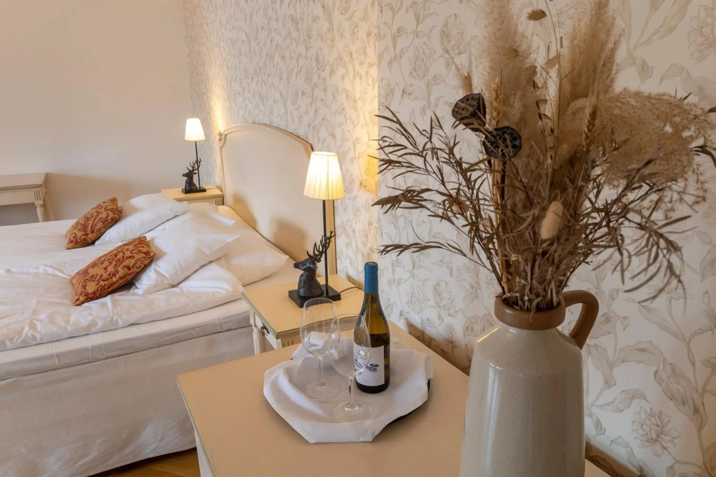 Suite with Lake View in Möckelsnäs Herrgård Suite with Lake View in Möckelsnäs Herrgård