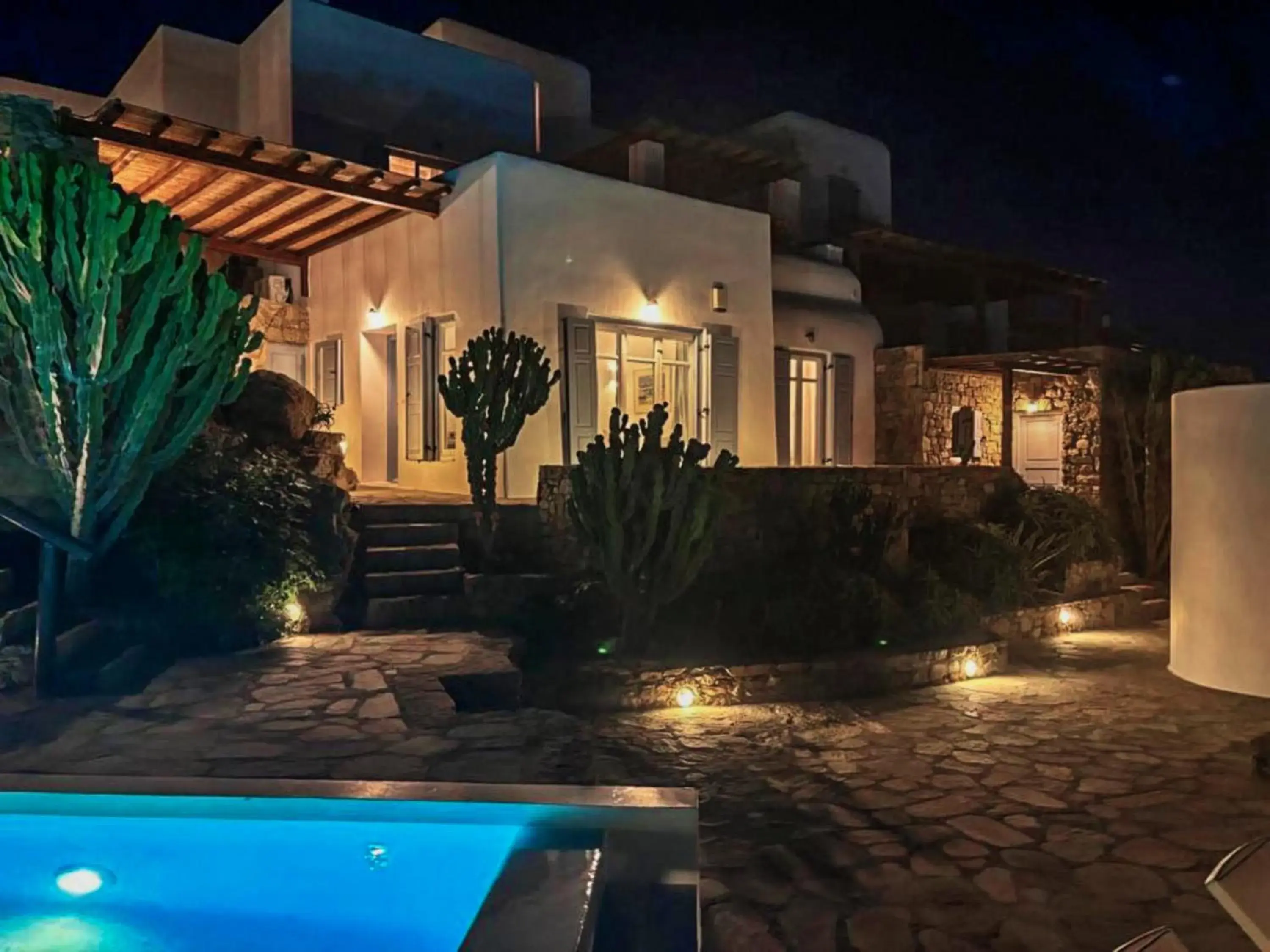 White Rock Suites & Villas White Rock Suites & Villas